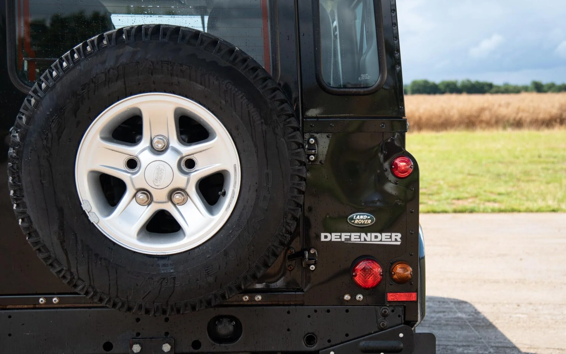 Defender-90-TXP-15.jpg