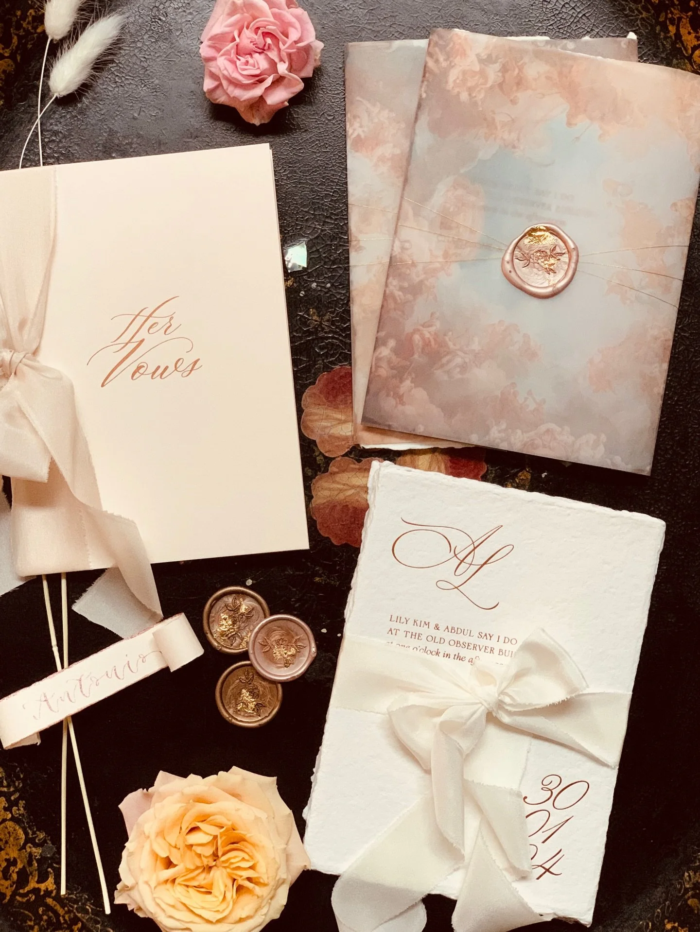 The beauty of handmade papers ✨
They remind me of a bygone age, with their soft textures, deckled edges and gentle irregularities. No two sheets are ever the same&mdash;each one carrying the quiet mark of the maker, turning every piece of stationery 