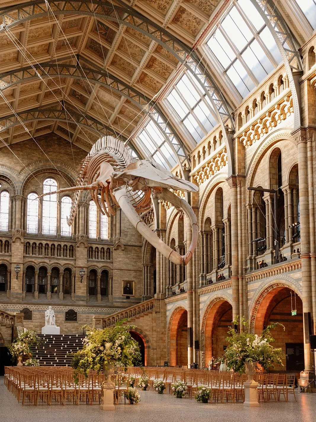 June weddings at The Natural History Museum, London&mdash;from ceremony to evening reception, every detail considered to perfection ✨

Team:

@caroline_sian_weddings 
@nhm_venuehire 
@caperandberry 
@eventconcept 
@lavendergreenflowers 
@teamglamoffi