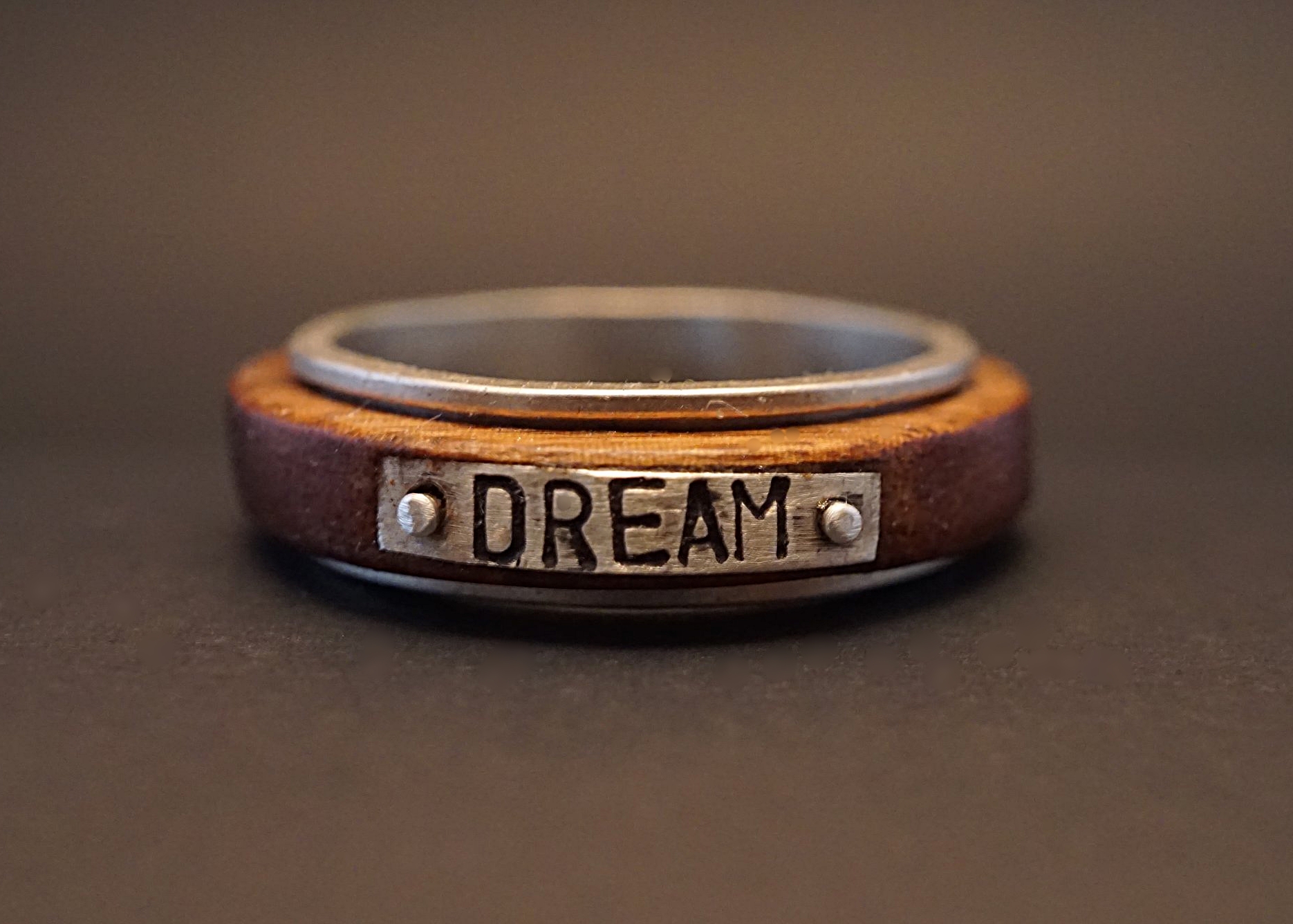 Dream spinner ring