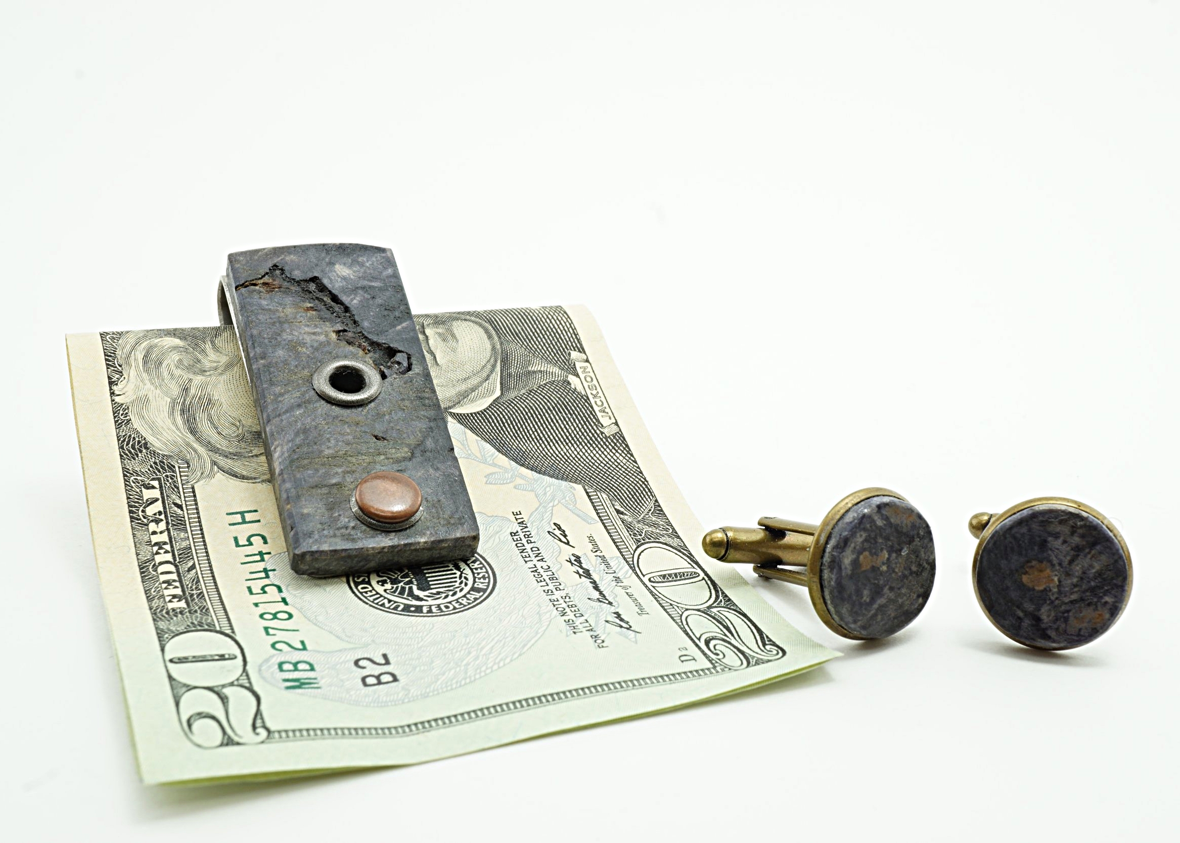 Buckeye burl money clip and cufflinks