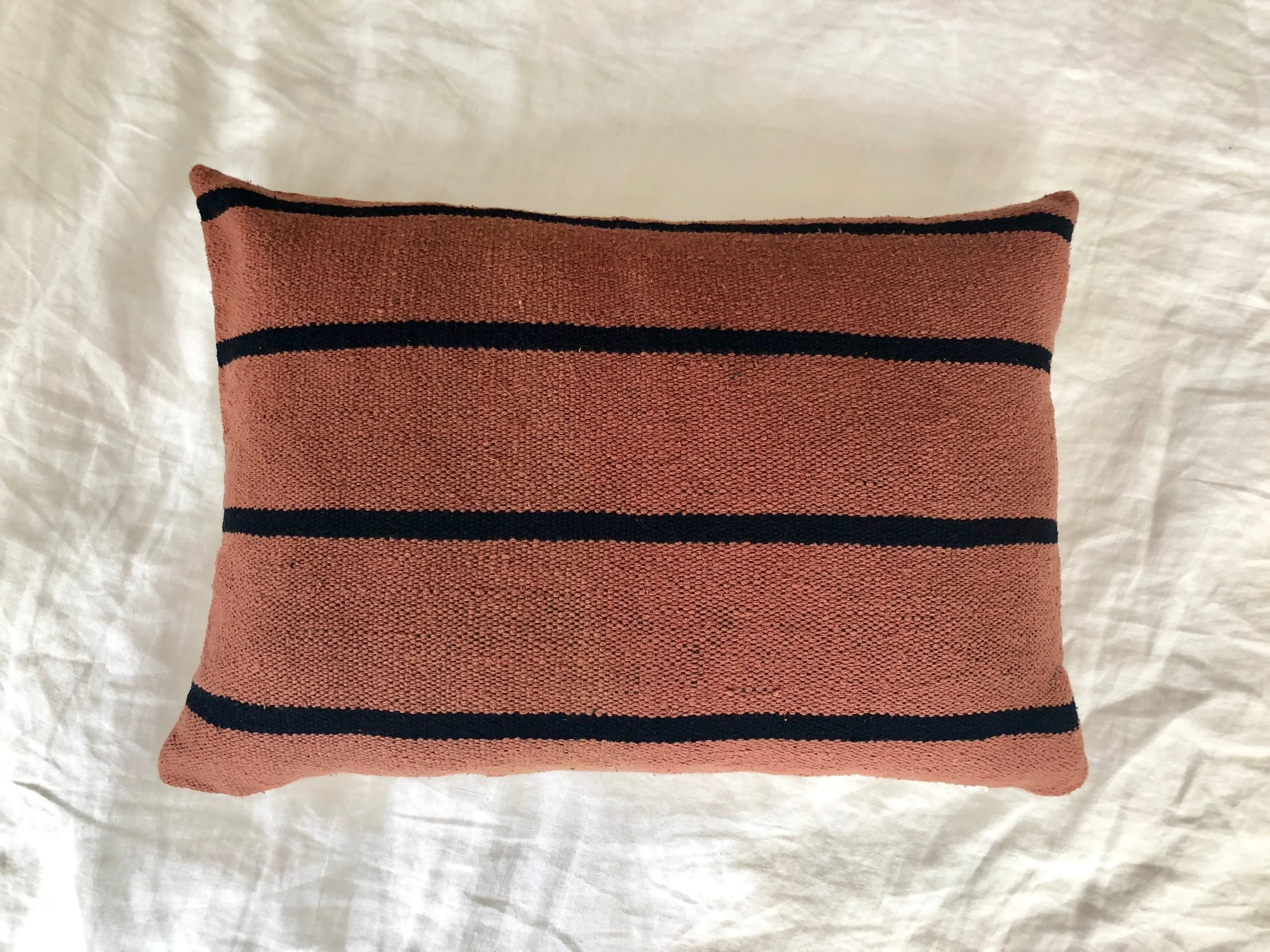 Behind the Hill - San Juan N.16 - naturally brown cotton - ixcaco