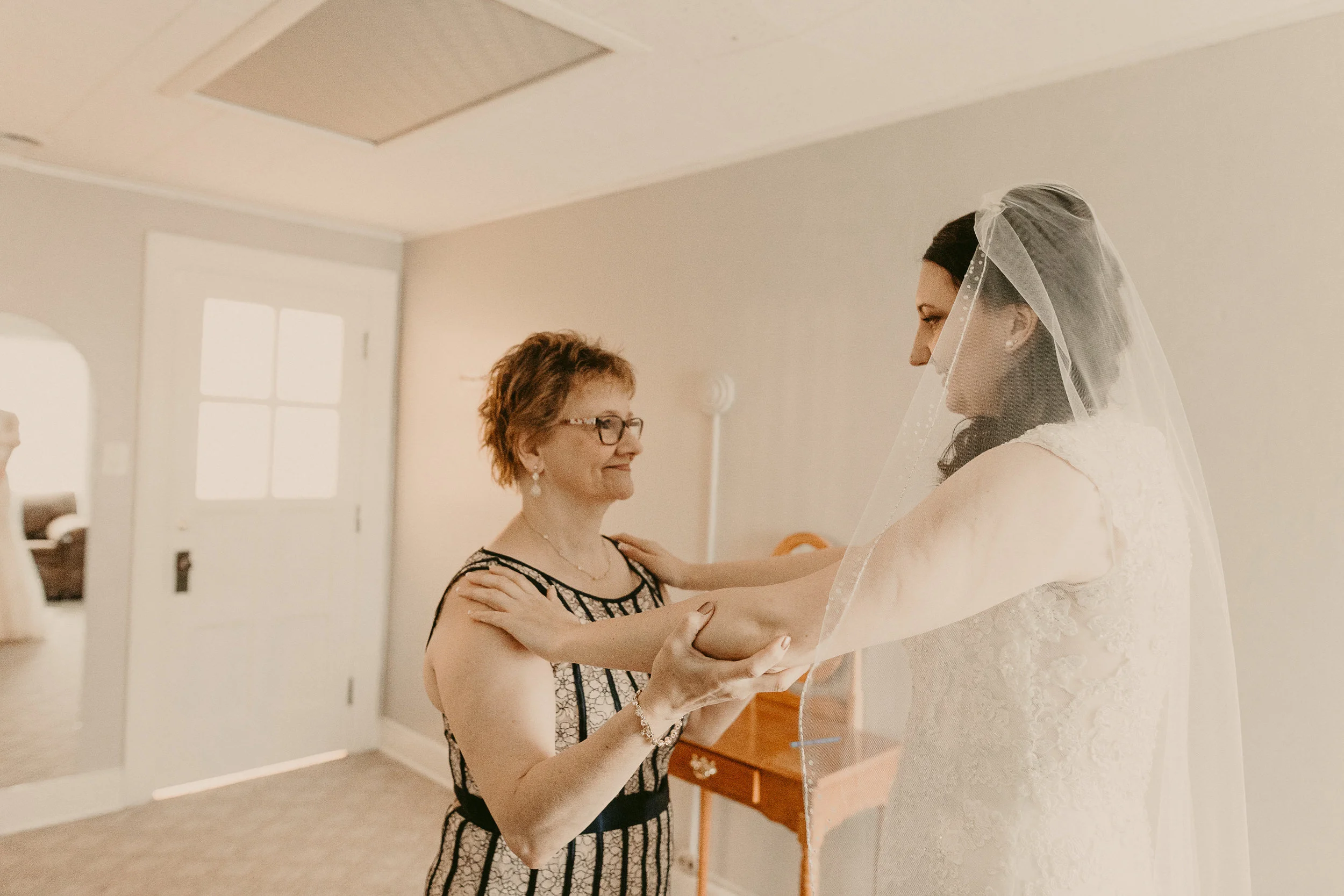 Romantic Appleton Wedding 04.jpg