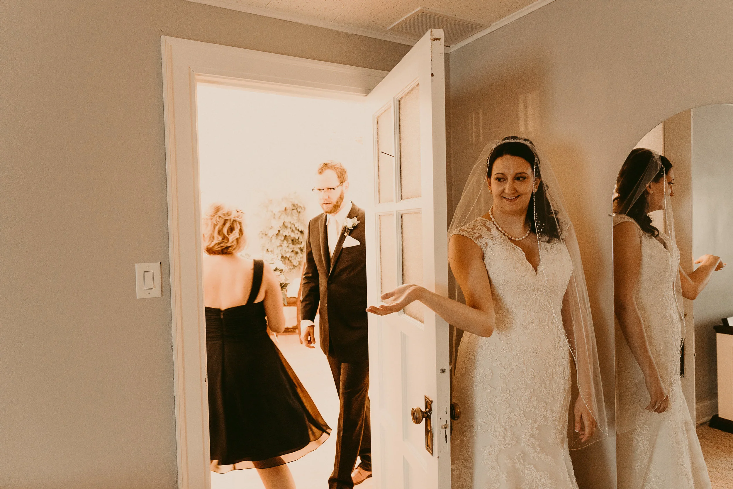 Romantic Appleton Wedding 09.jpg
