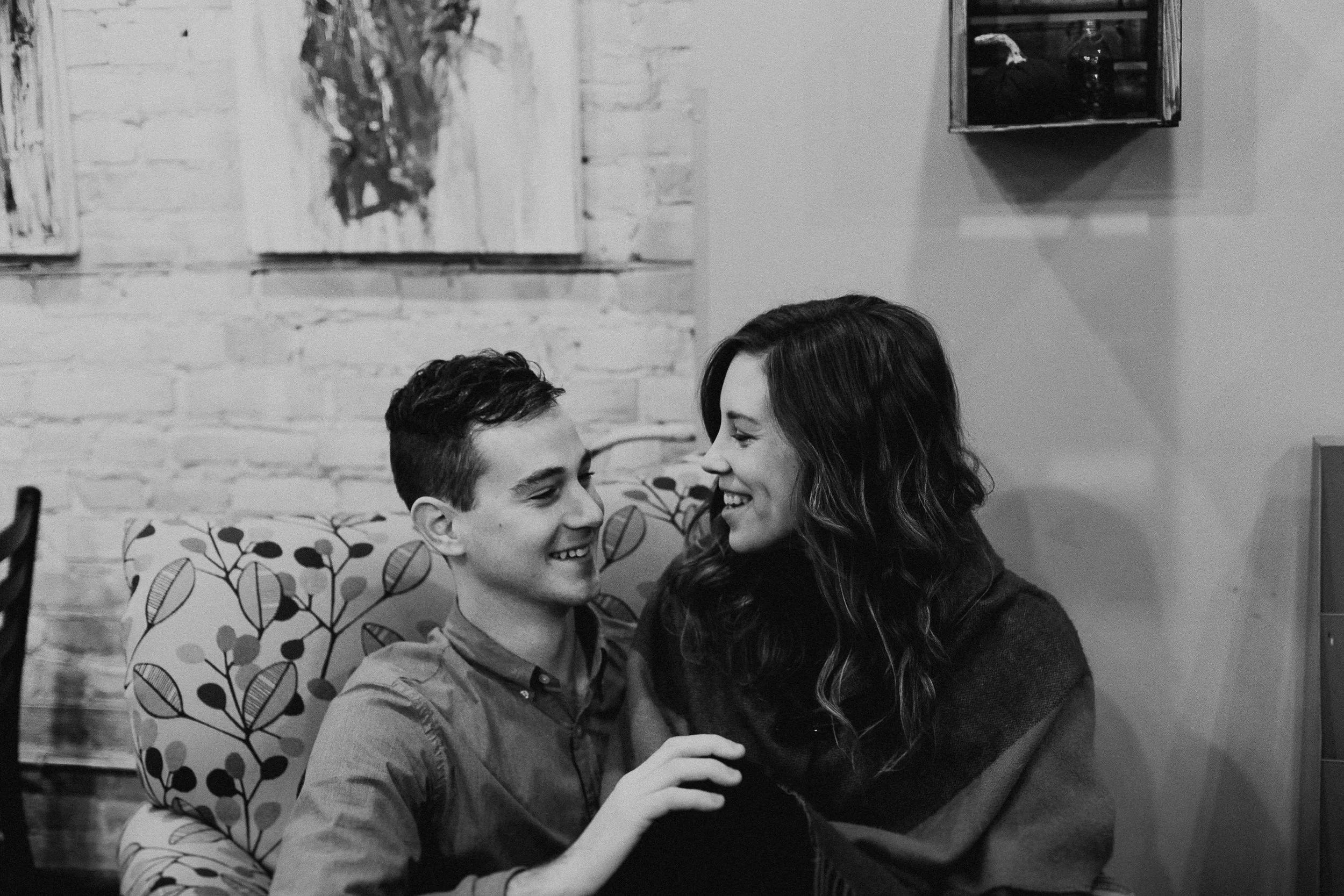 Cozy Appleton Engagement Session 02.jpg
