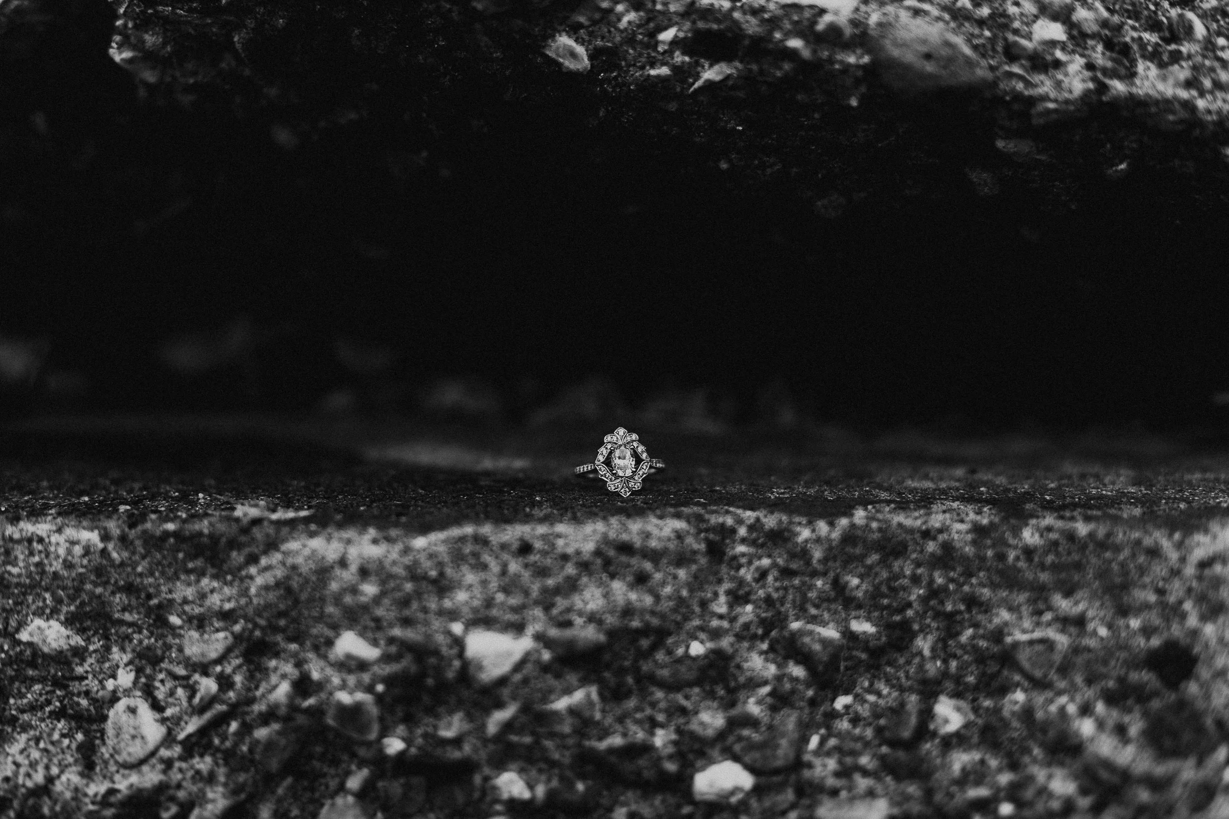Cozy Appleton Engagement Session 14.jpg