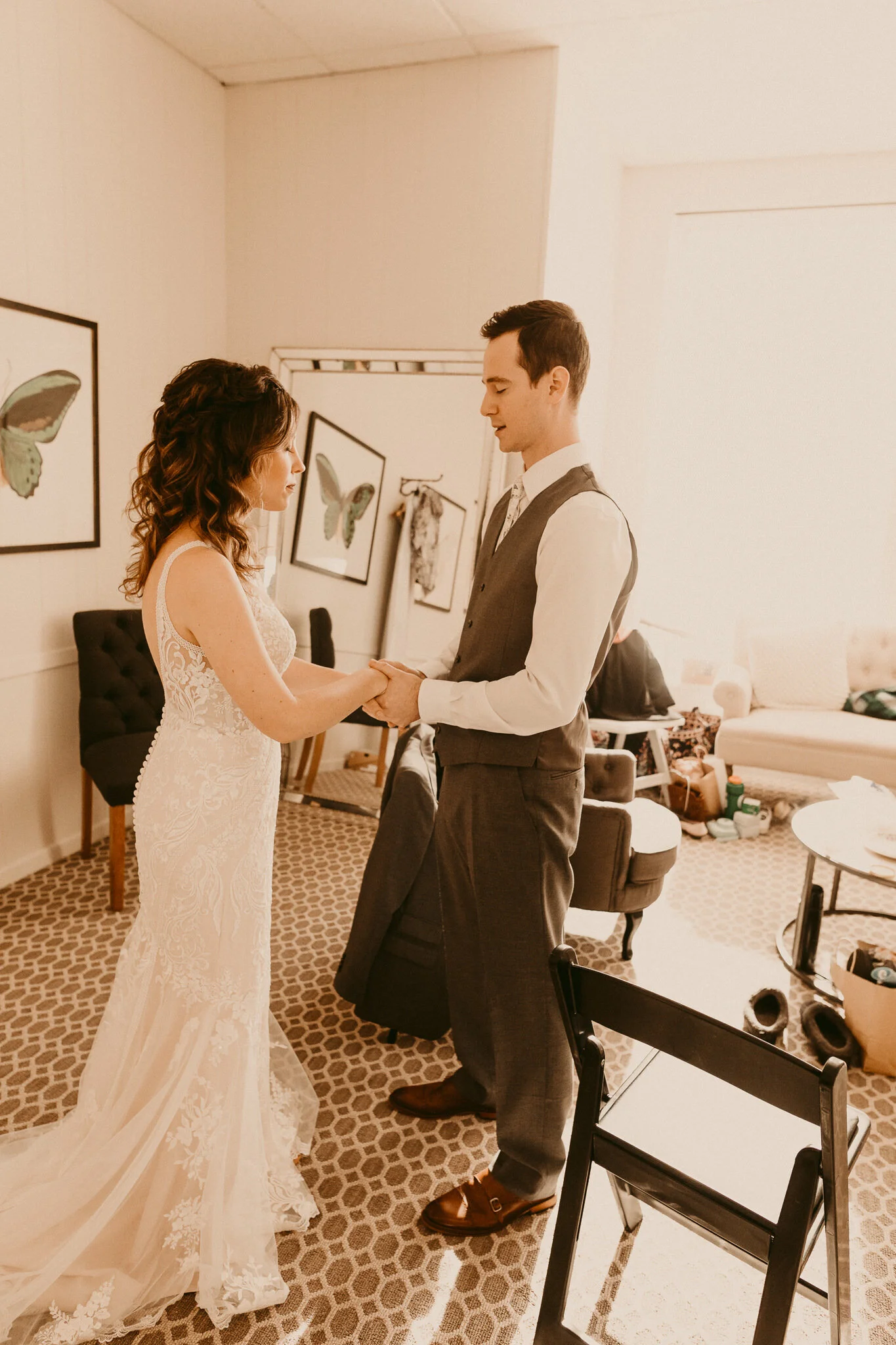 The Reserve Neenah Wedding, Old Bank Wedding, Wisconsin Elopement Photographer-84.jpg