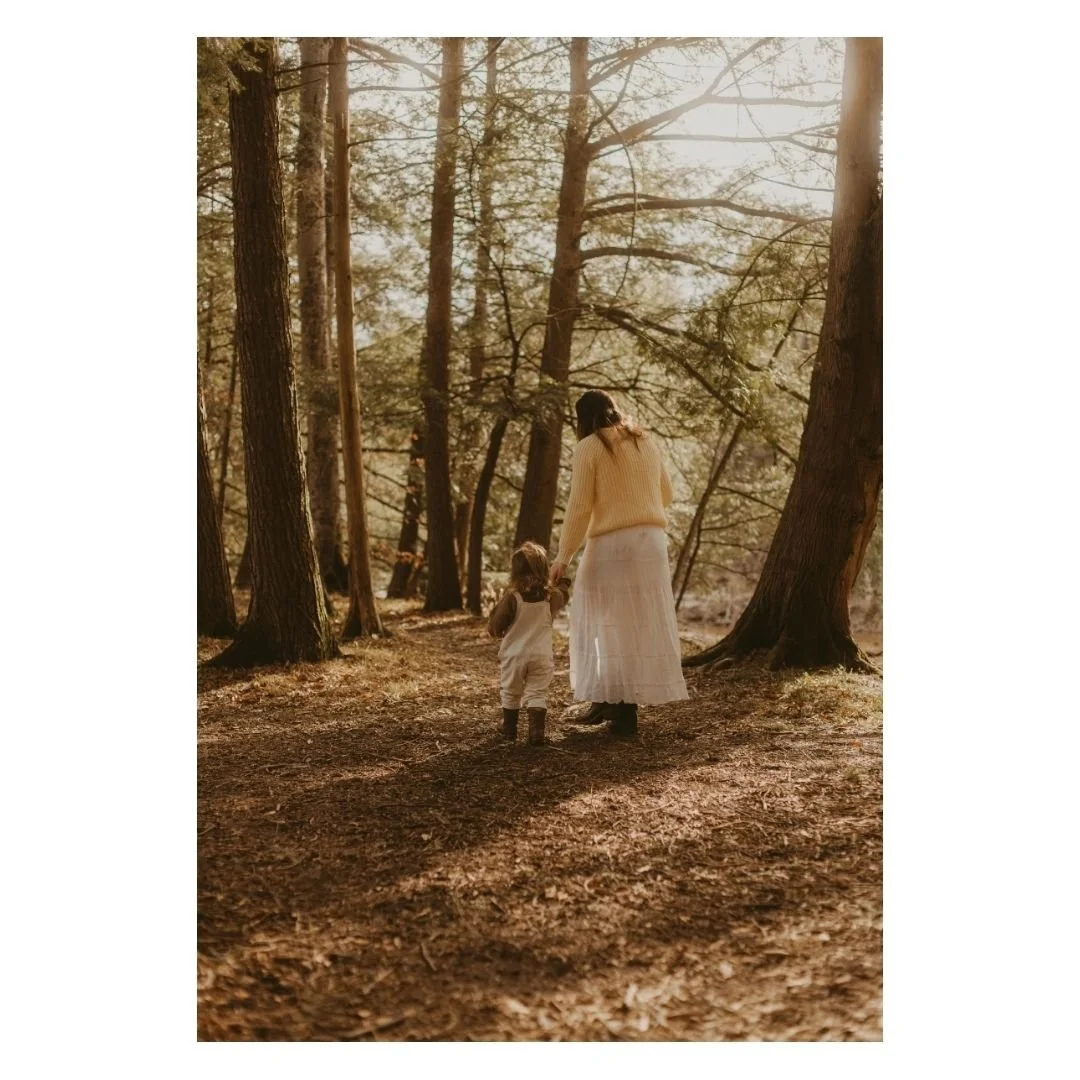 I spent much of March diving into @mari.trancoso Multifaceted course and am really excited to implement more emotive storytelling into my work, especially my family sessions. I've always been more drawn to photos that scratch more than the surface st