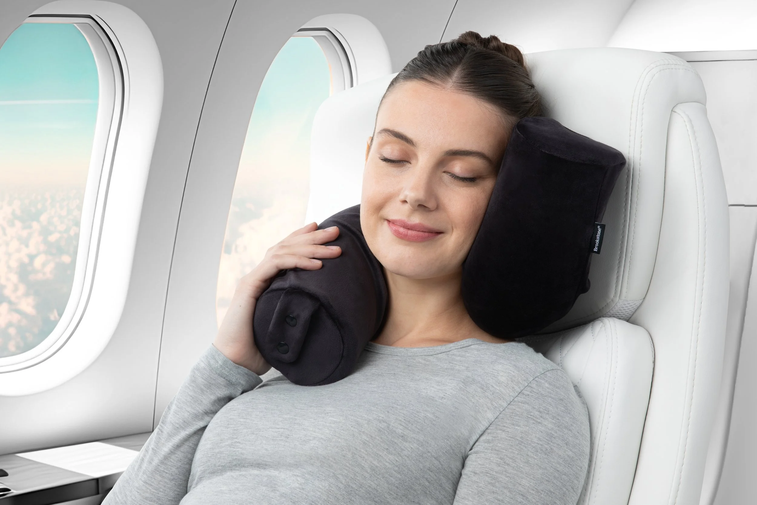 20230516_Brookstone_Pillows-airplane_562.JPG