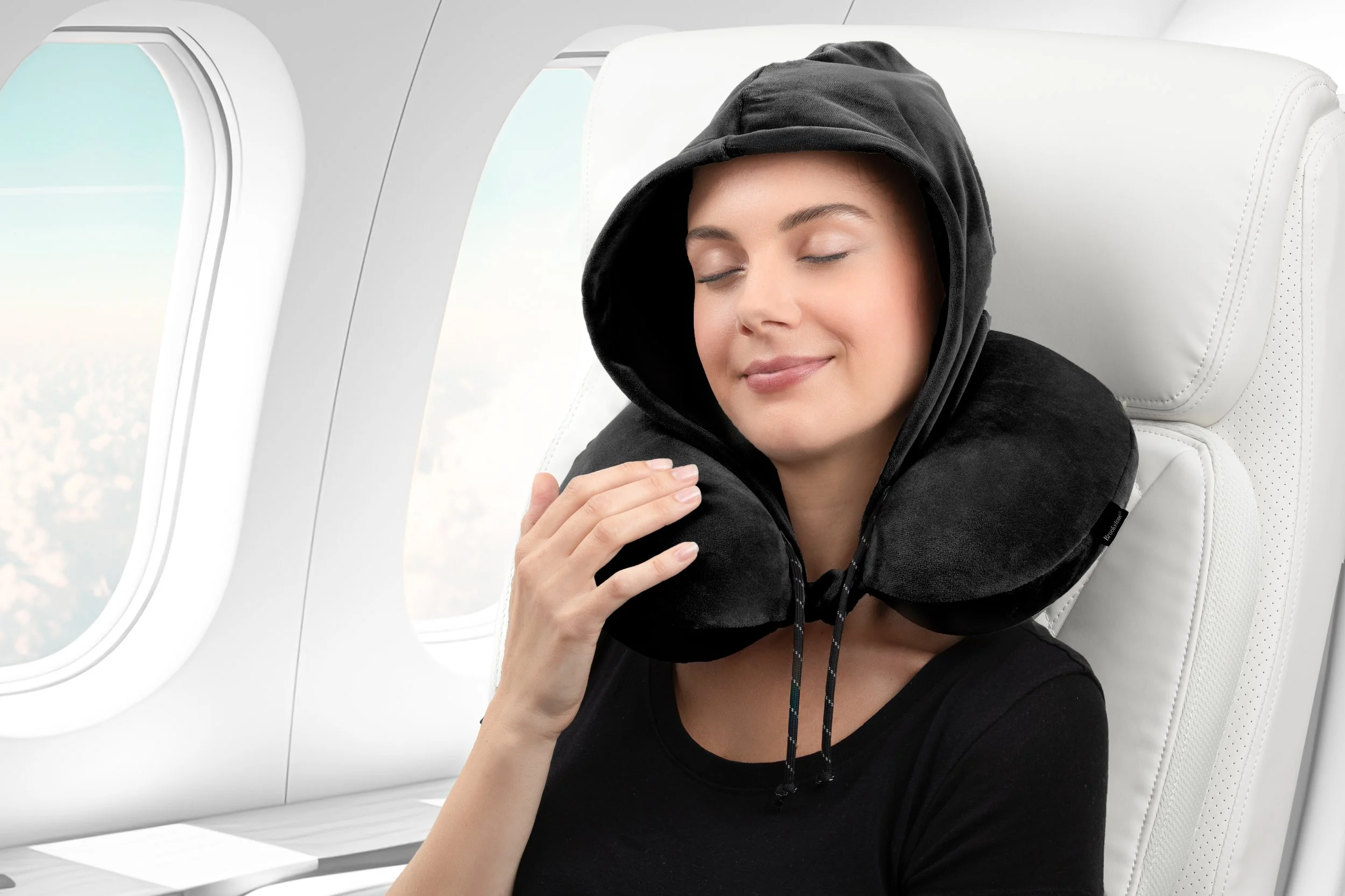 20230719_BROOKSTONE_Shot-8_Airplane-hood_673-Edit-BLACK.JPG