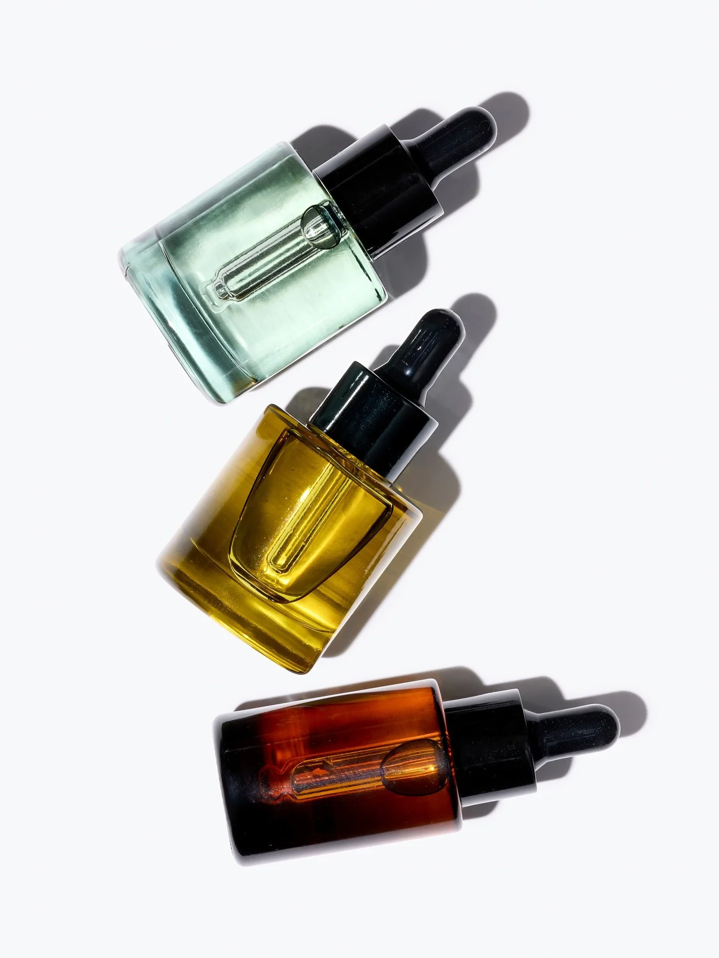 Products shot for @stirbar_lab 
.
If you live in the Bay Area, don't sleep on the experience of making your own cosmetics in an actual lab. I'm talking lab coat and goggles kind of lab... I'm talking learning how to cold press oils and synthesize sce