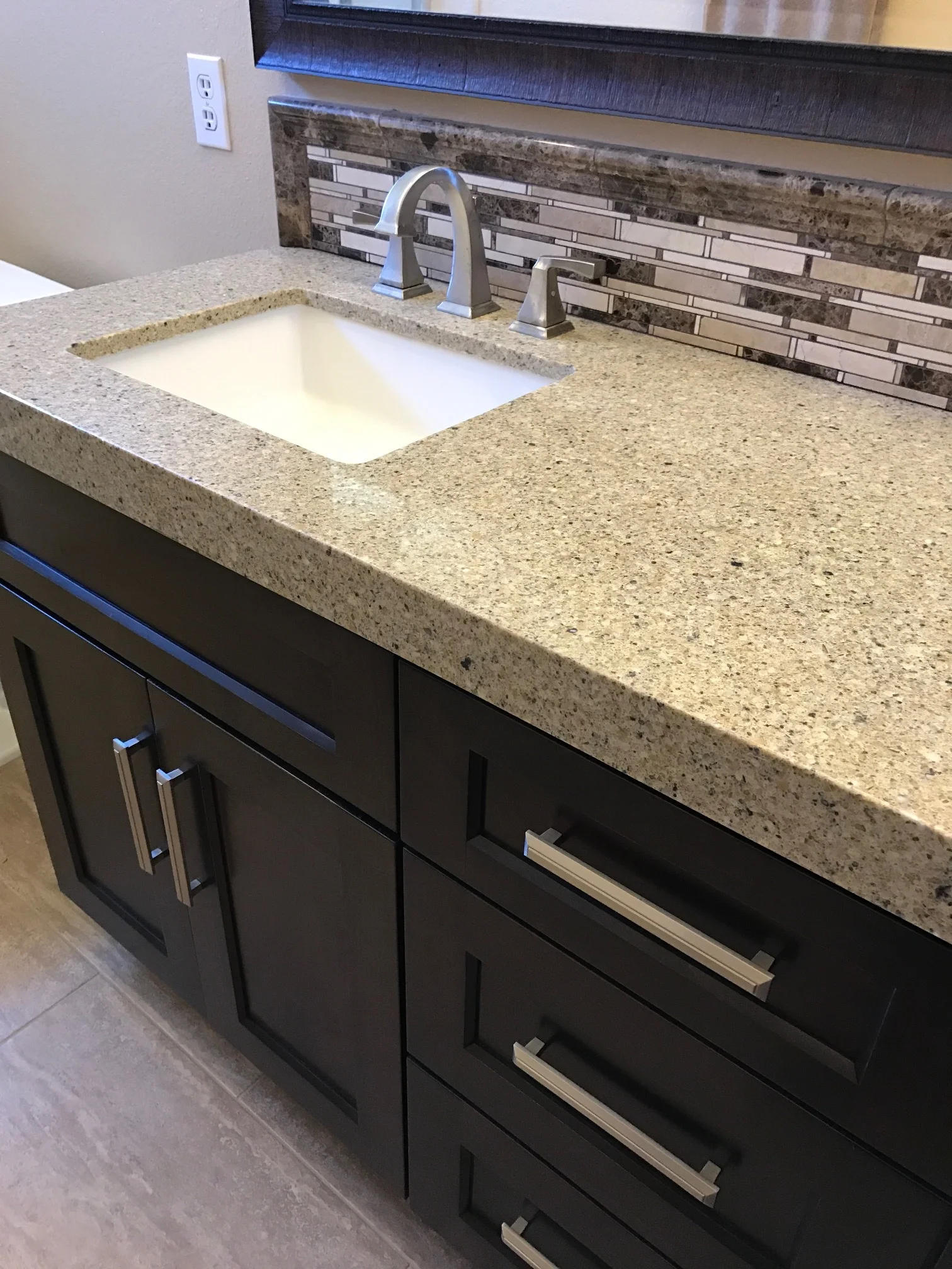  Kid's Hallway Bathroom 