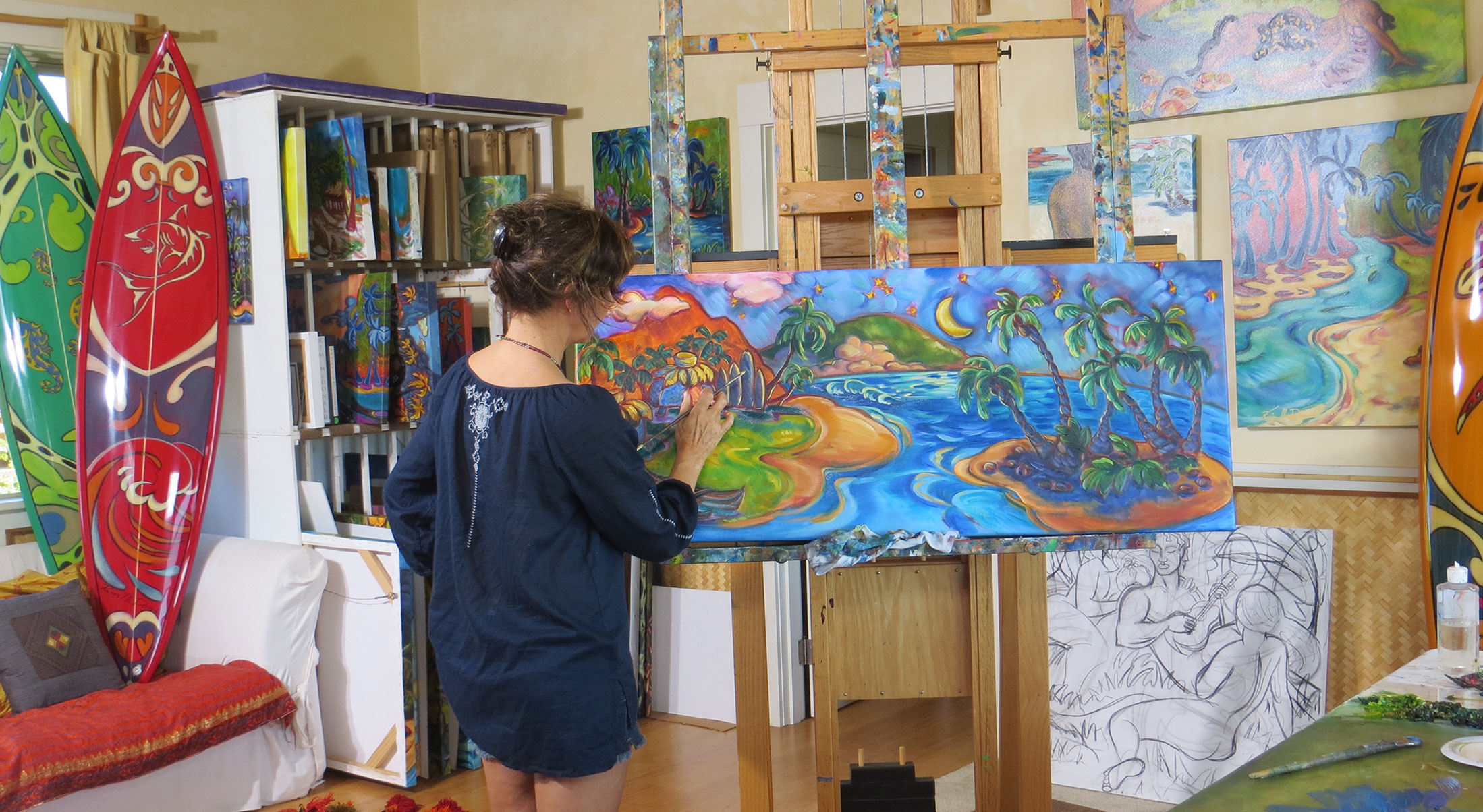 Hawaii artist Kim McDonald at work in her Hawaii painters studio 