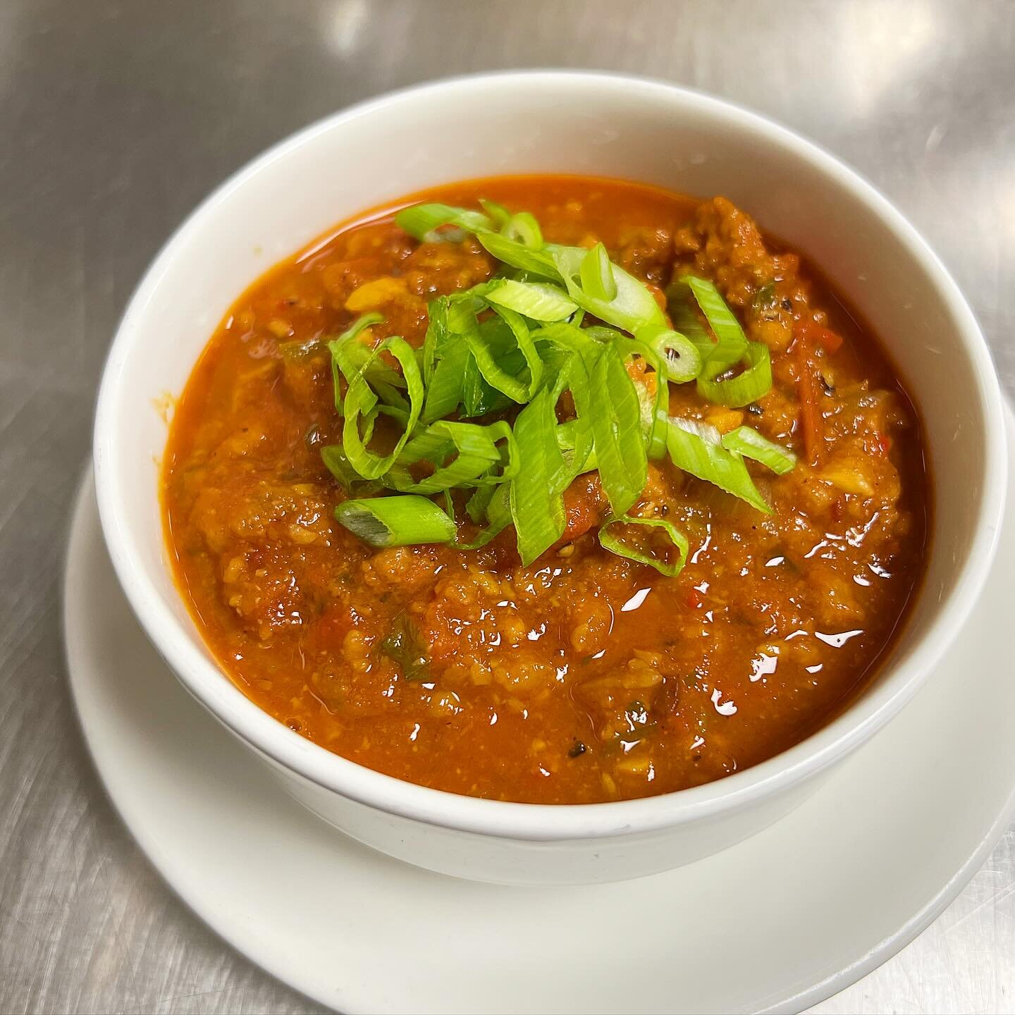 Vegetarian chili with impossible meat 🌶️ 🌿Soo good 🤤