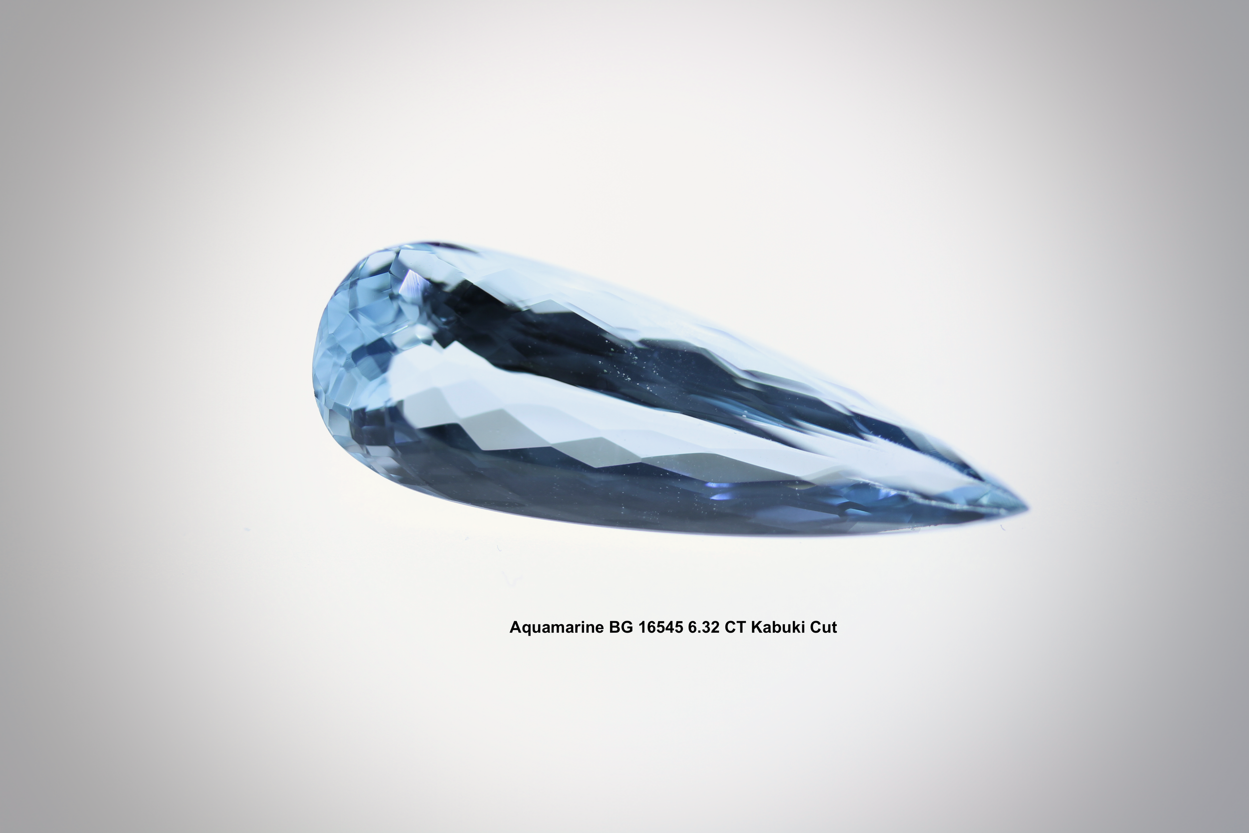 Aquamarine BG 16545 6.31 CT Kabuki Cut.png