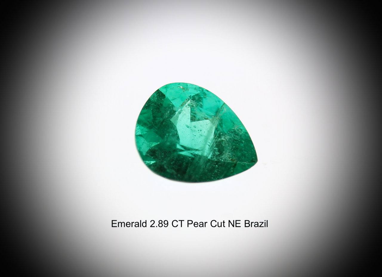 Emerald 2.89 CT Pear Cut NE Brazil.png
