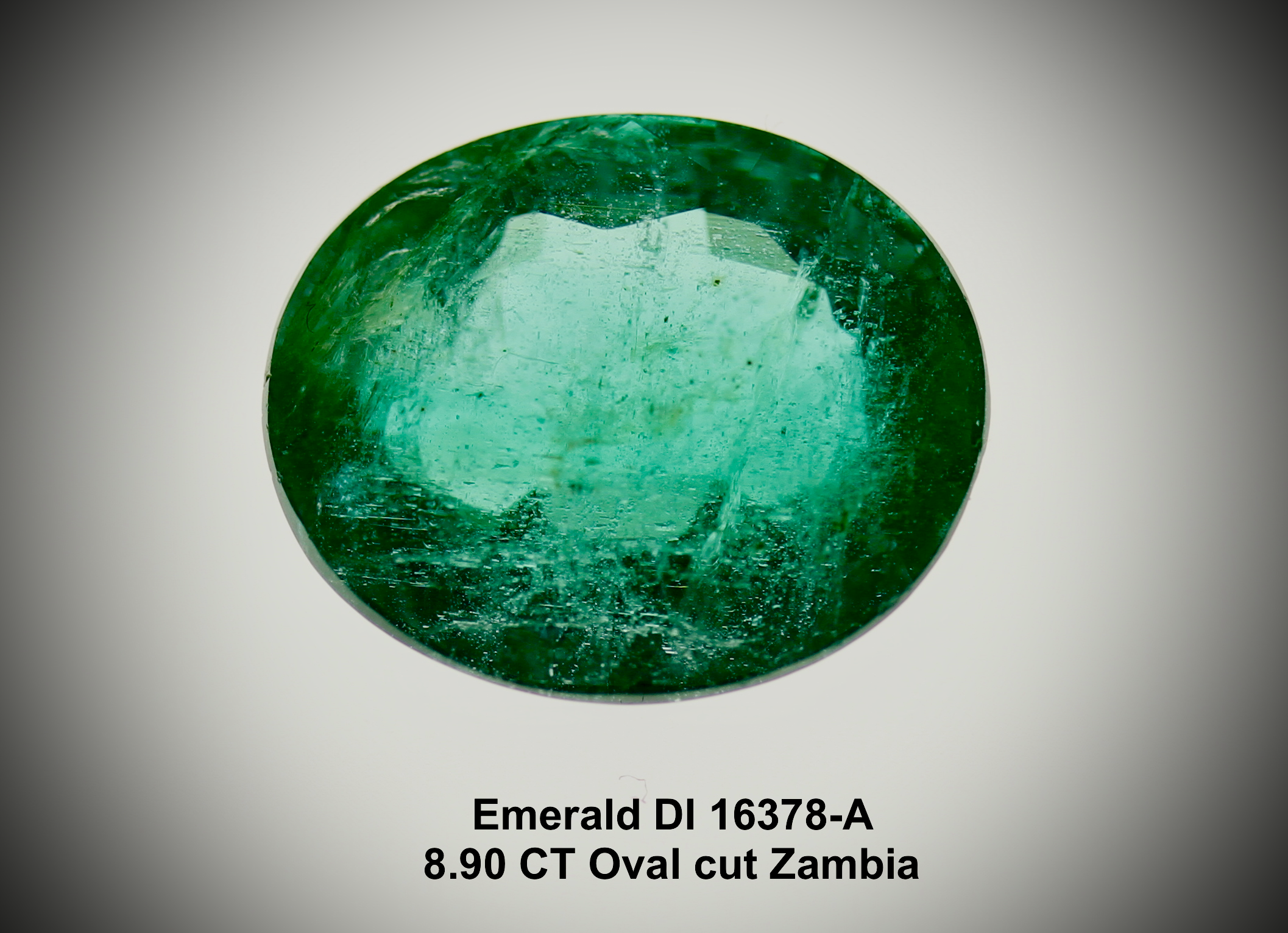 Emerald DI 16378-A 8.9 Ct Oval Cut Zambia.png