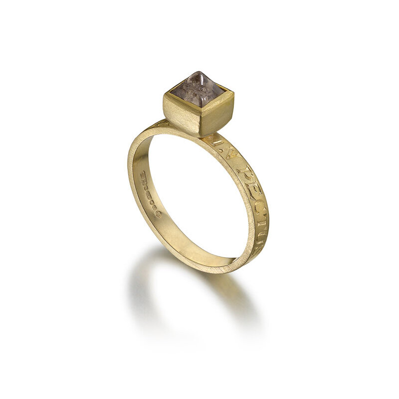 SH-Small-Gold-Pyramid-Ring-white.jpg