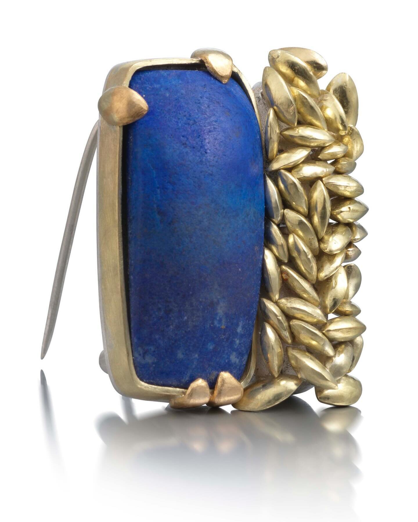 COLLECT 24 - I am so delighted to to have my lapis lazuli and gold seeds brooch amongst 100 brooches from other makers which must be one of the biggest brooch displays ever! It will be  @goldsmithsfair stand at 

COLLECT ART FAIR, Somerset House 
thi