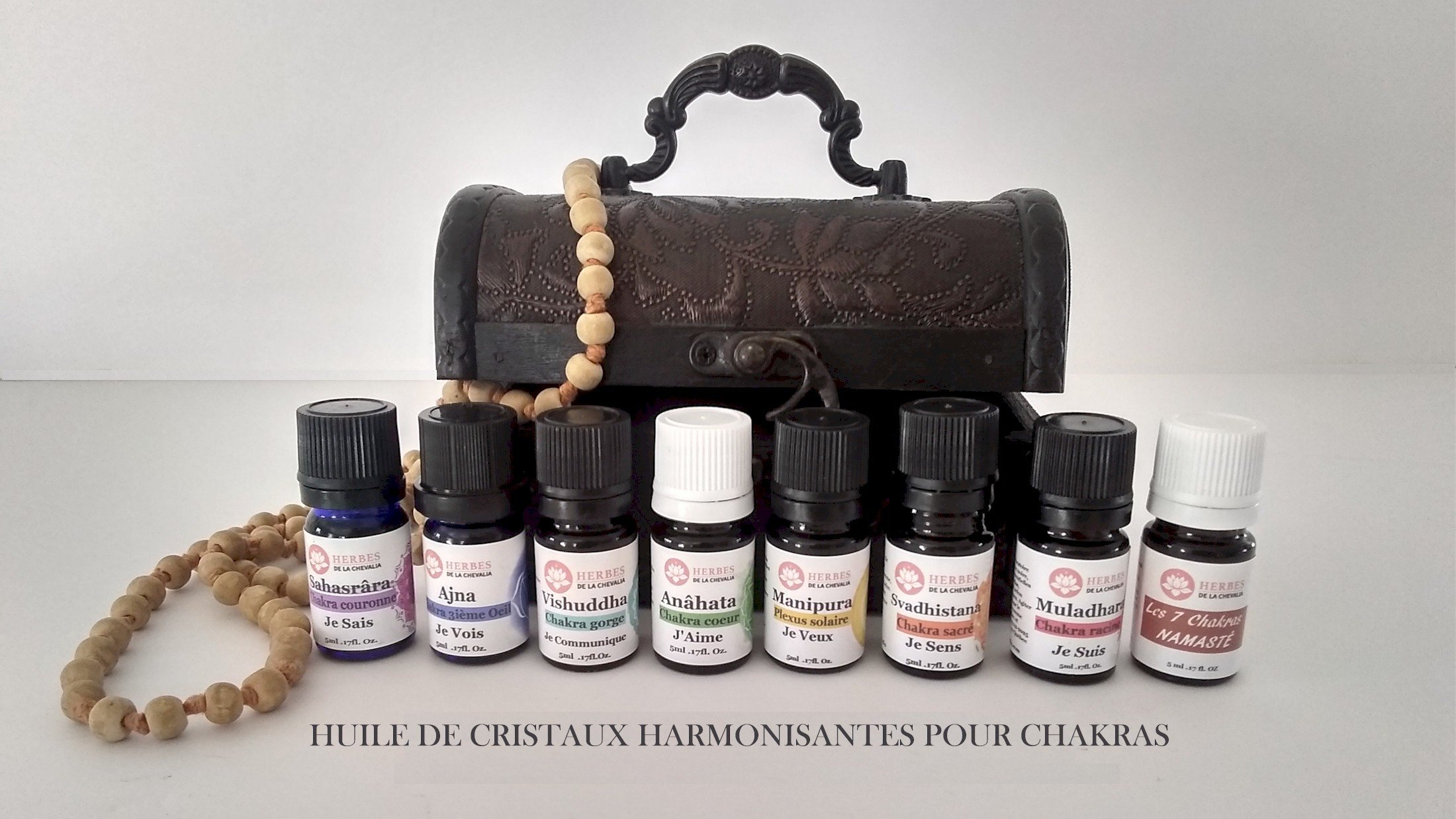 huile-de-cristaus-harmonisantes-pour-chakras.jpg