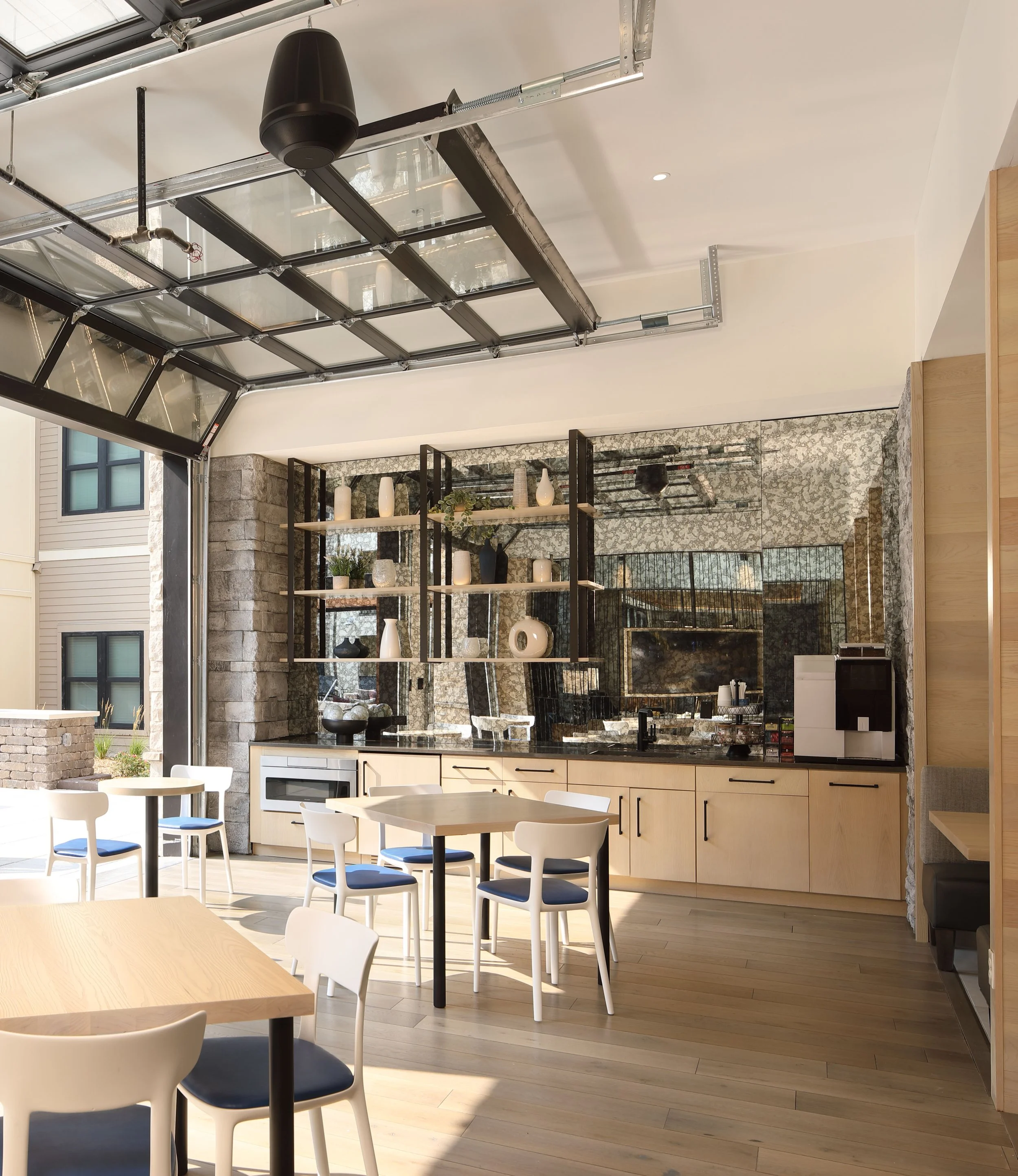 Summit @ W Pryor # 17.1E.jpg