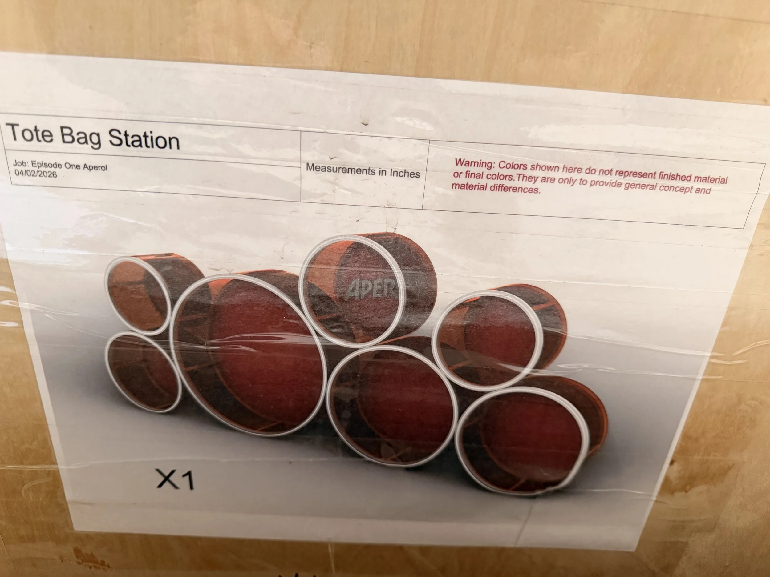 AP102 - Tote Bag station Cylinders