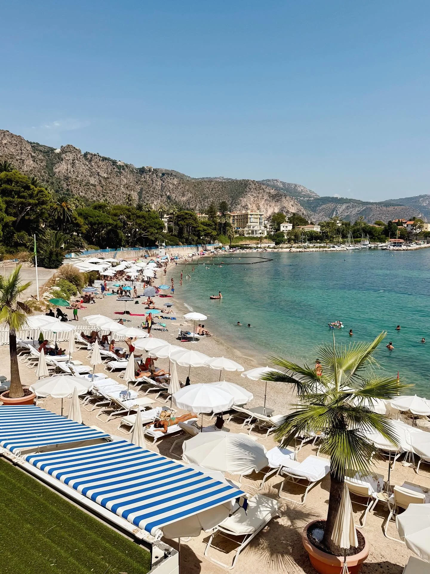 With scenery like this, the real travel mystery is if they&rsquo;ll come home at all.

#C&ocirc;teDAzur #whatreturnflight