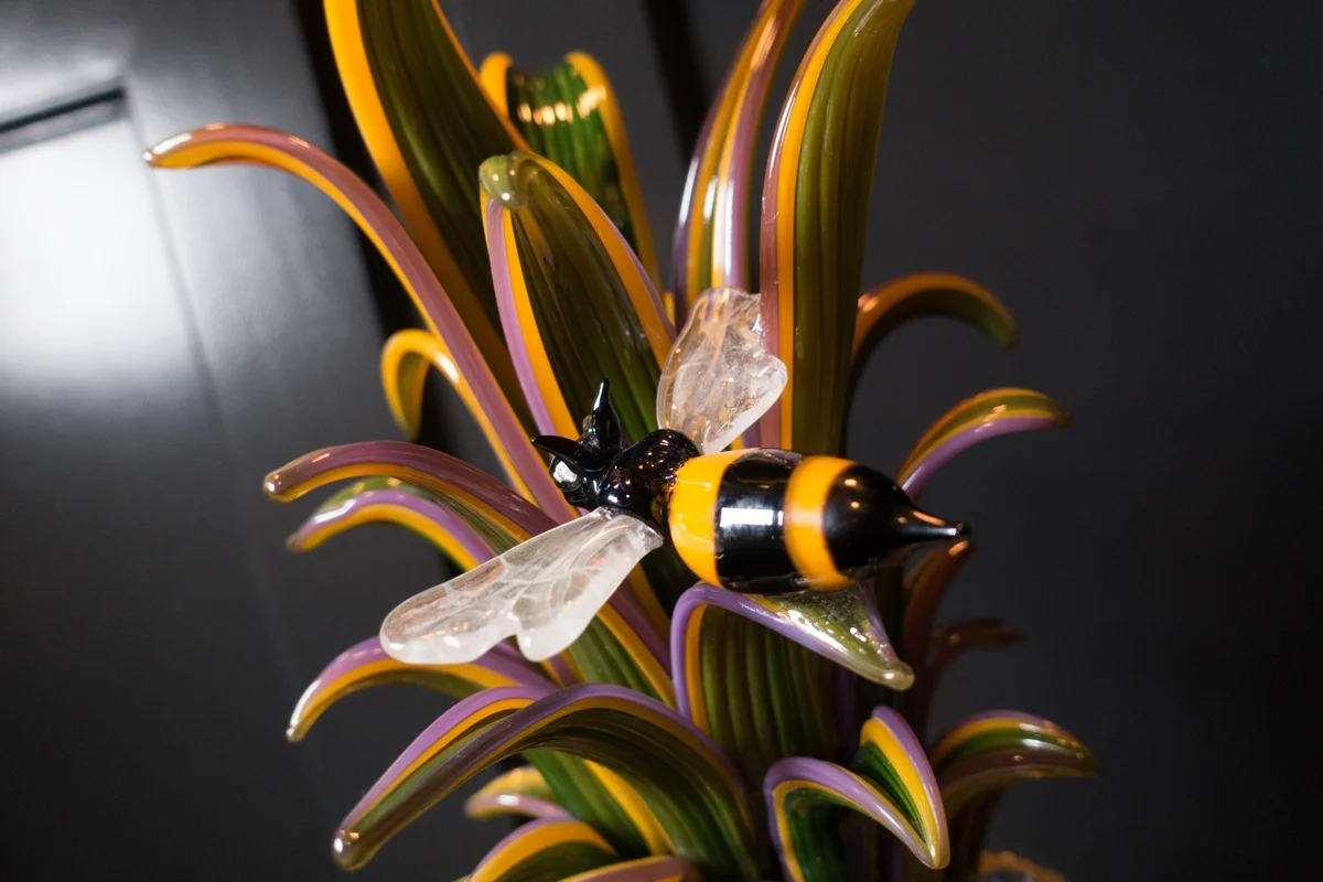  Glass bumblebees, birds, and butterflies bring Brian Rubino’s glass art to life and add to the Staypineapple spirit at The Alise Chicago. 