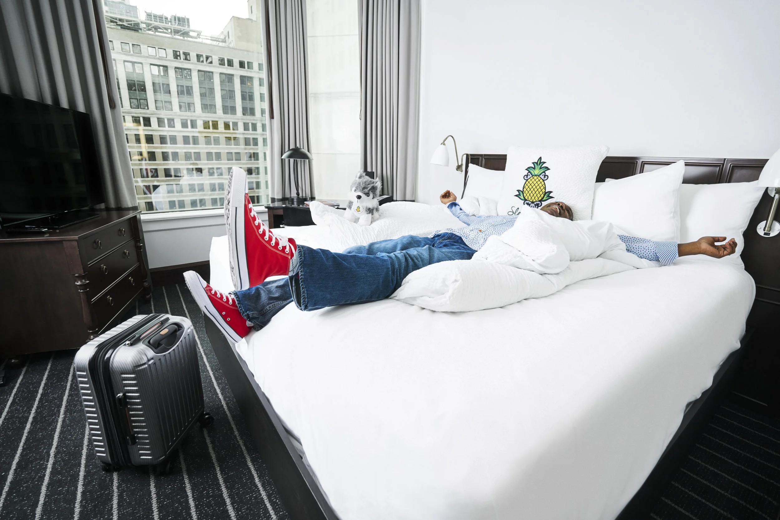 Lifestyle-2017-Fall-into-Bed-DSC-02781-3501x2335.jpg