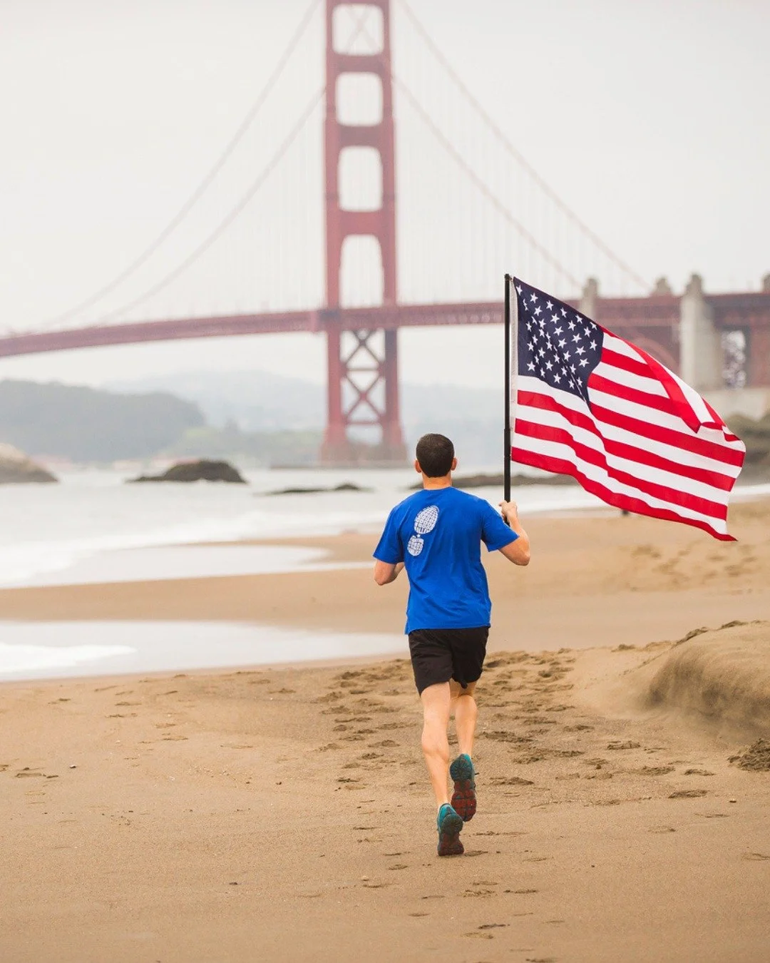 Together, we honor those who've served. 🇺🇸 This November, @staypineapple and @wearblue are teaming up to support military families. For every night booked with code MILITARY (15% off for active military, veterans &amp; families), $5 goes directly t