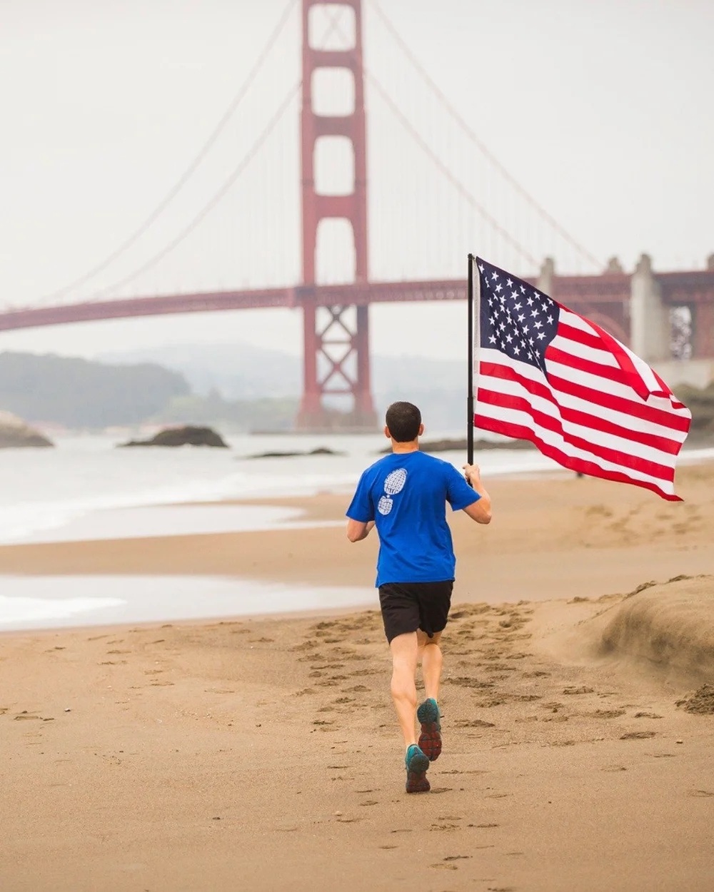 Together, we honor those who've served. 🇺🇸 This November, @staypineapple and @wearblue are teaming up to support military families. For every night booked with code MILITARY (15% off for active military, veterans &amp; families), $5 goes directly t