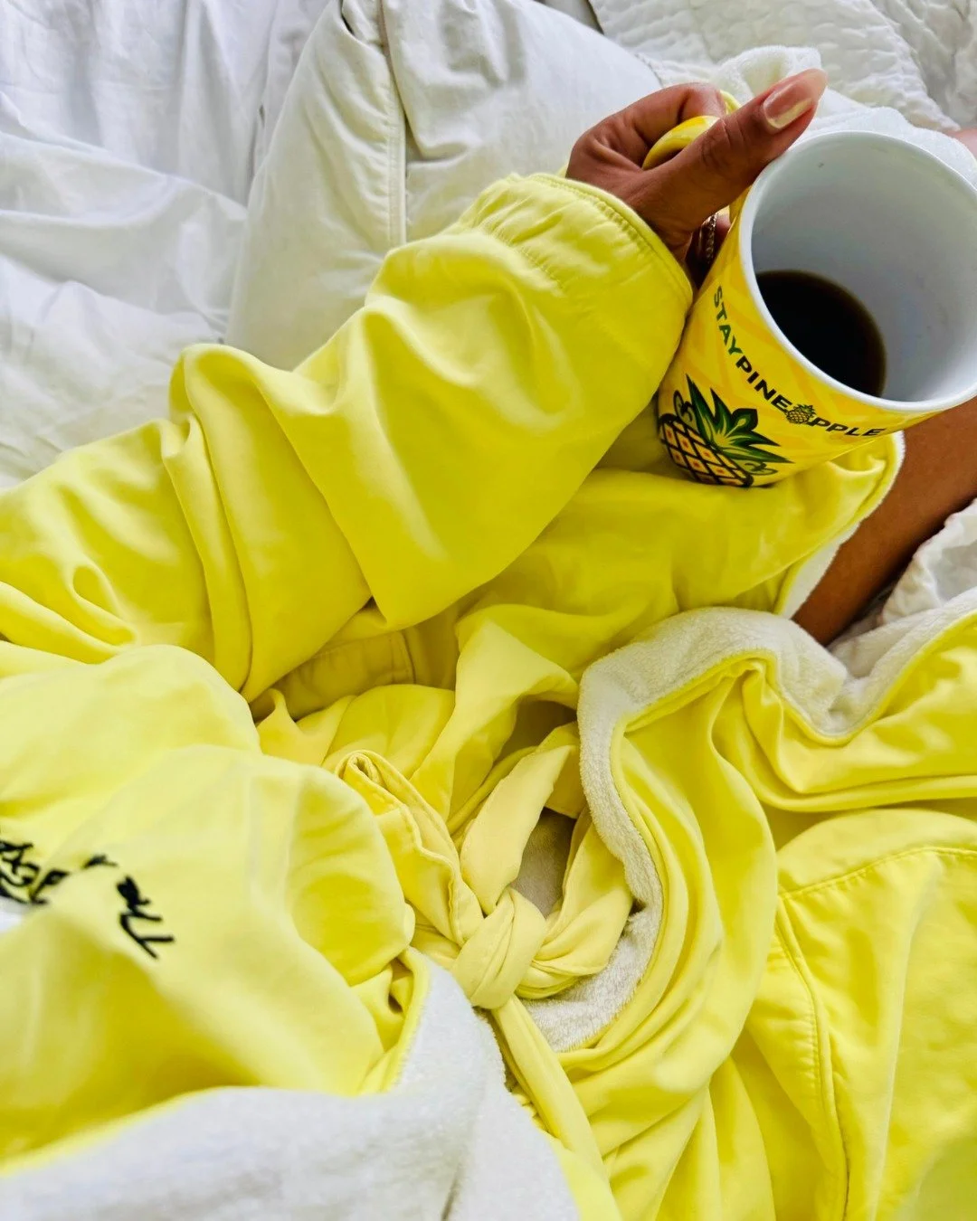 Fact: yellow robes + coffee = instant happiness. Yellow makes everything better ☕🍍