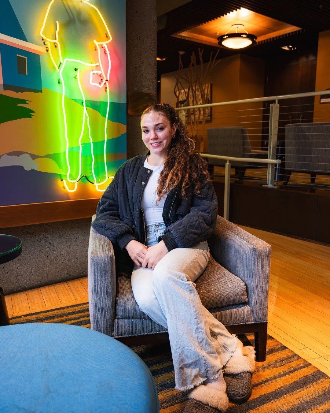 Where do Huskies stay? Staypineapple, obviously. 🐾🍍 @elleladine_ from the UW Women's Basketball team knows what's up and so do our two University District hotels, Watertown Hotel &amp; University Inn.