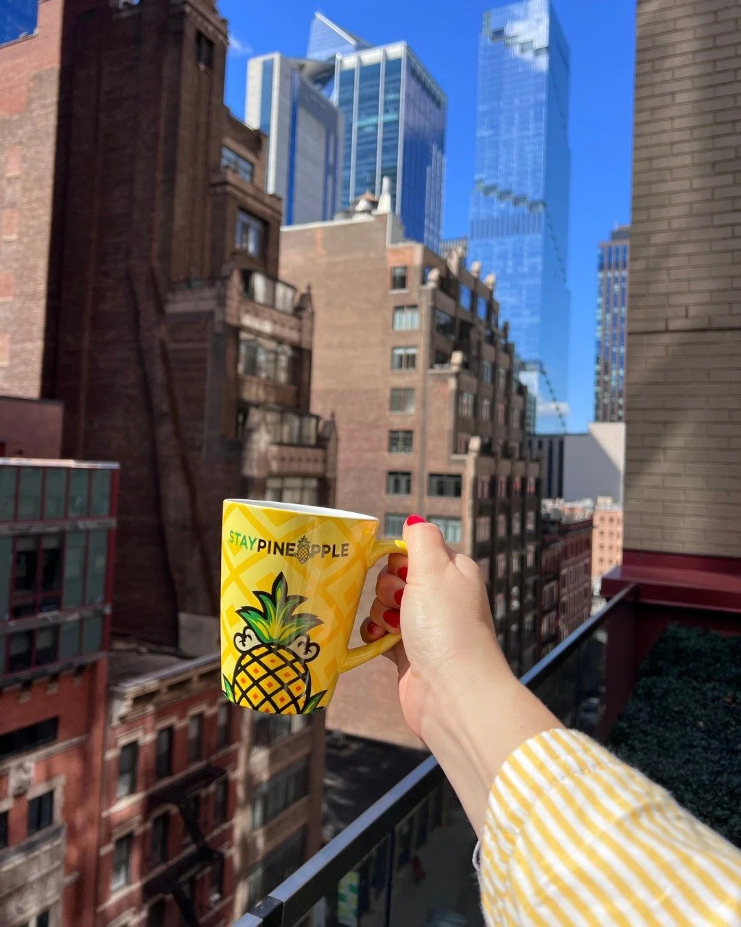 Fact: mornings are better at Staypineapple ☕☀️🍍