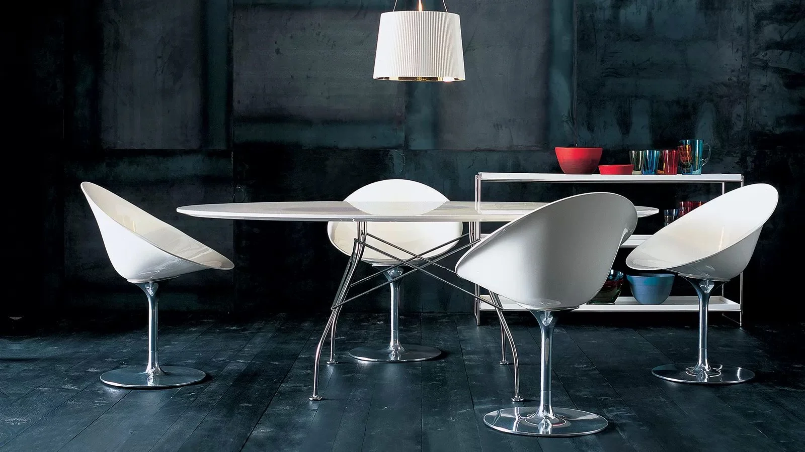 kartell-dining-armchairs-Ero-S-with-central-support-11.jpg