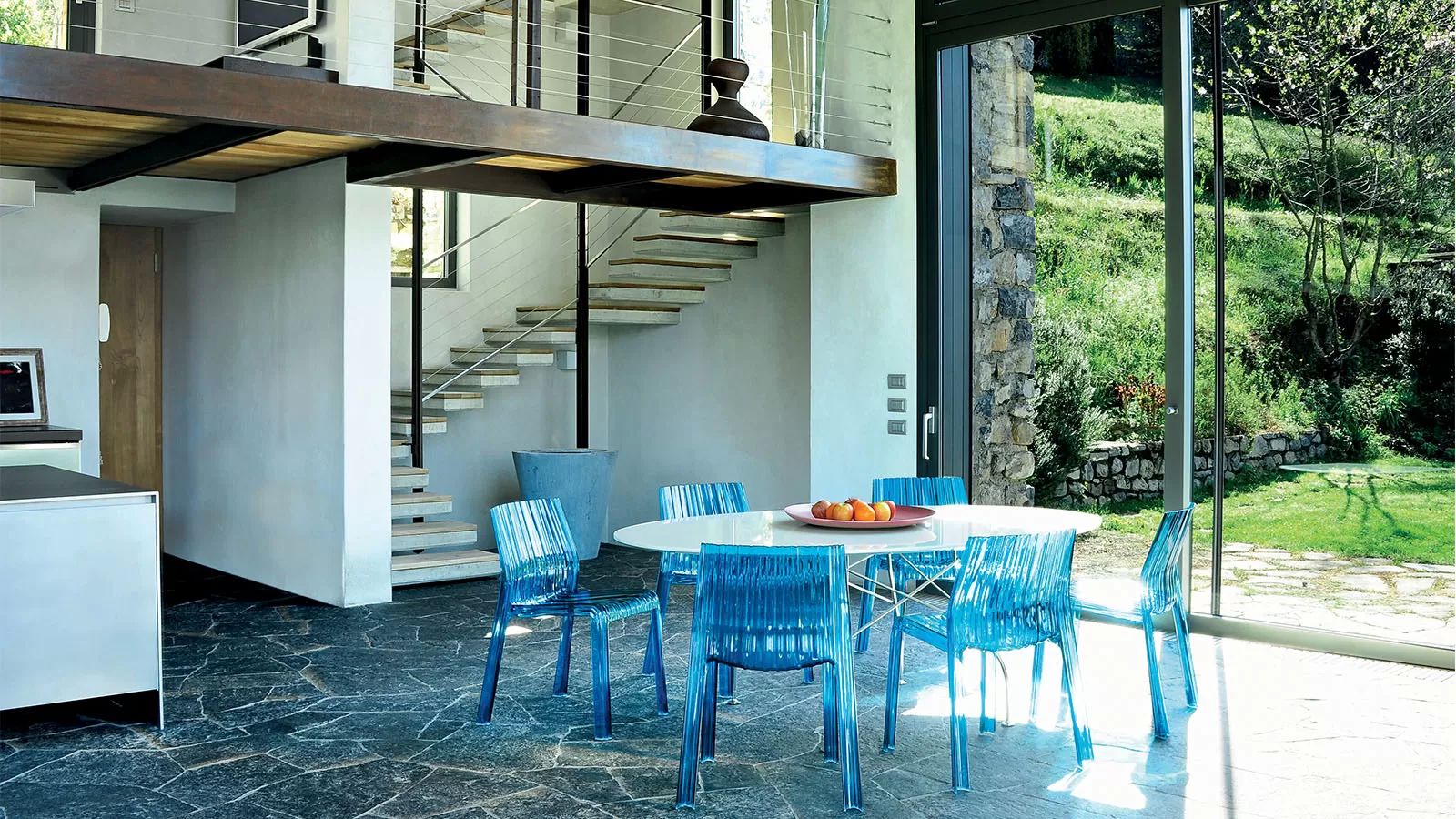 Kartell-chairs-Frilly-8.jpg