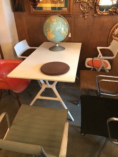 kartell-tables-spoon-w62-8.jpg