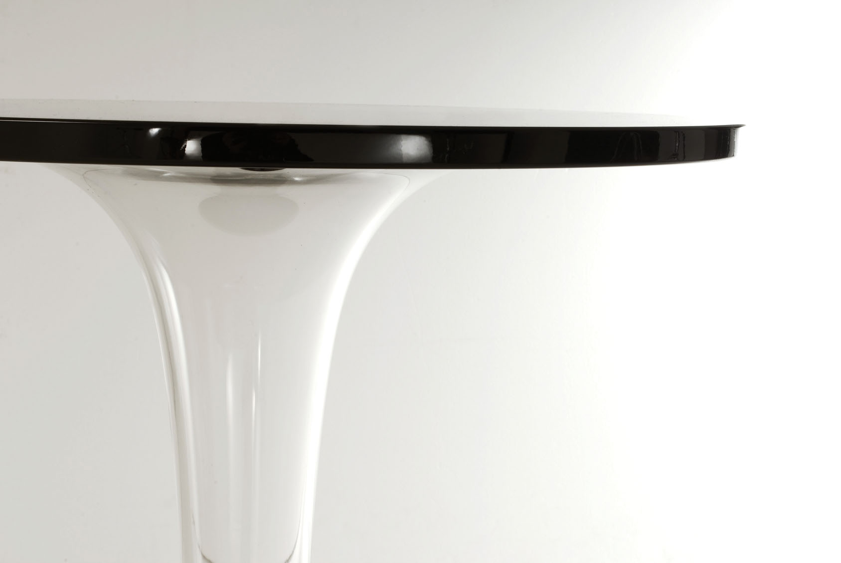 Kartell-Coffee-and-end-tables-tip-top-17.jpg