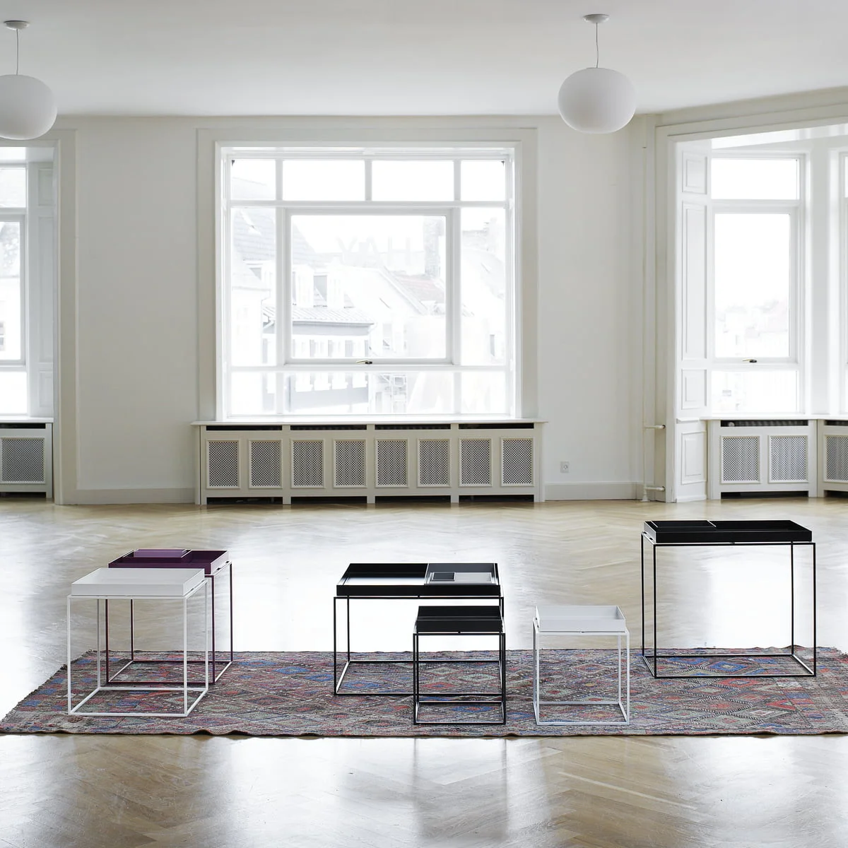 Kartell-Coffee-and-end-tables-Trays-4.jpg
