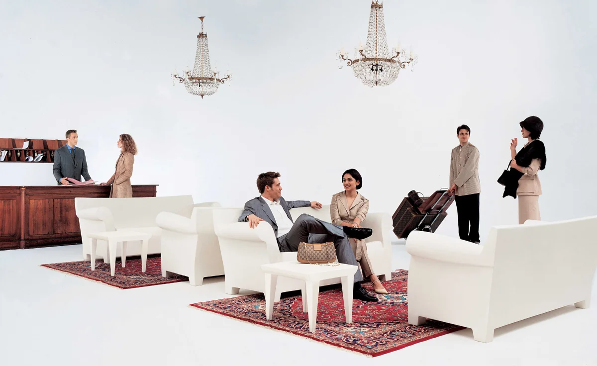 Kartell-Sofas-outdoors-Bubble-Club-14.jpg