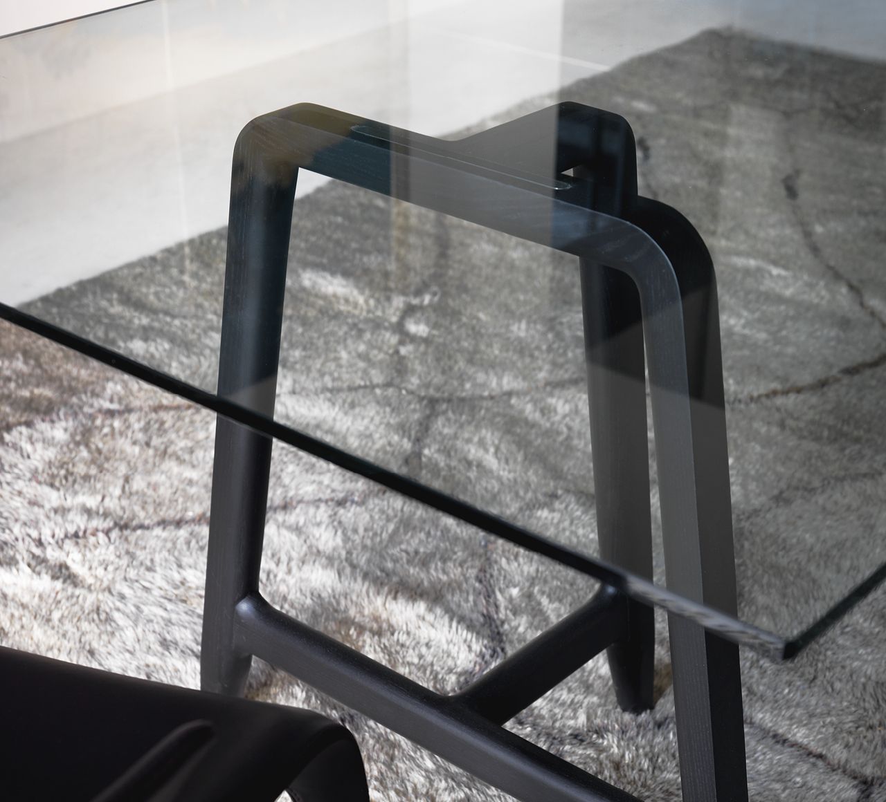 Driade-tables-Easel-5.jpg