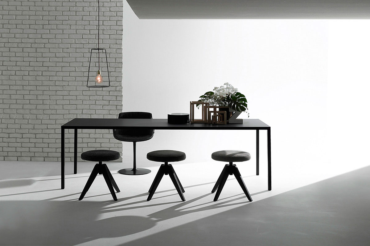 mdf-italia-tables-tense-2.jpg