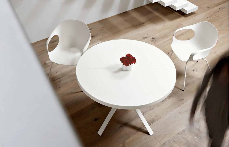Kristalia-tables-Oops-1.jpg