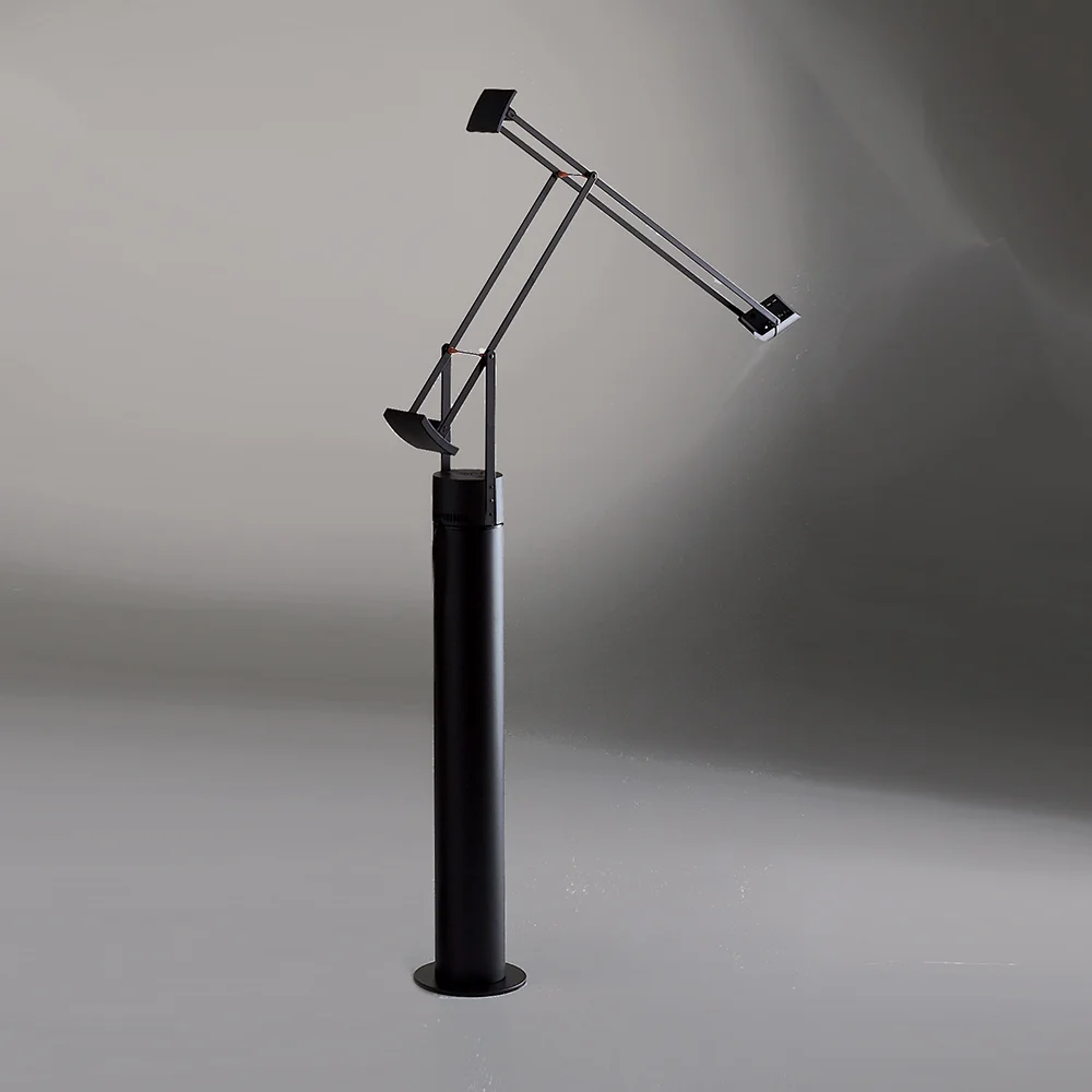 ARTEMIDE-Floor-Lamps-TIZIO-02.jpg