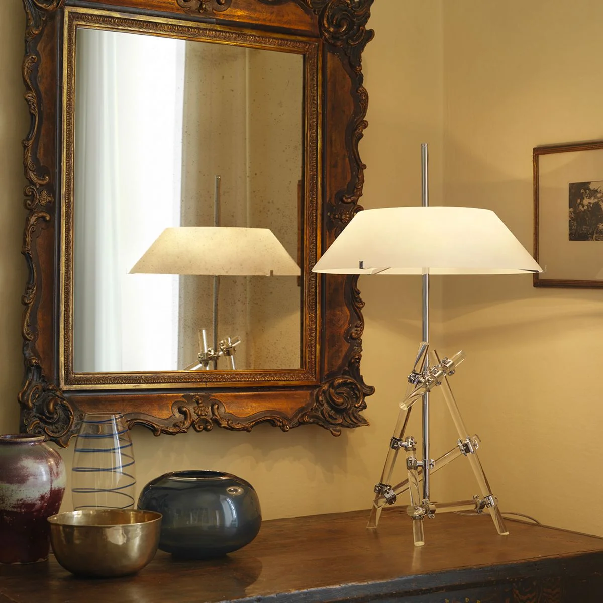 FontanaArte-Table-Lamp-ASHANGHAI-01.jpg