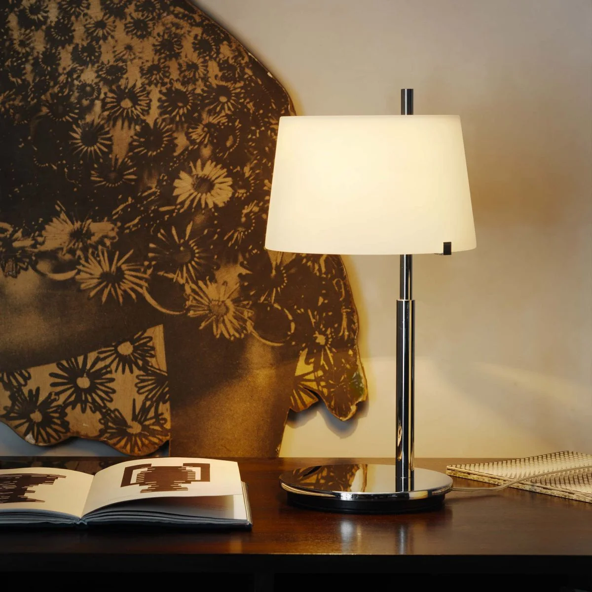 PASSION TABLE LAMP