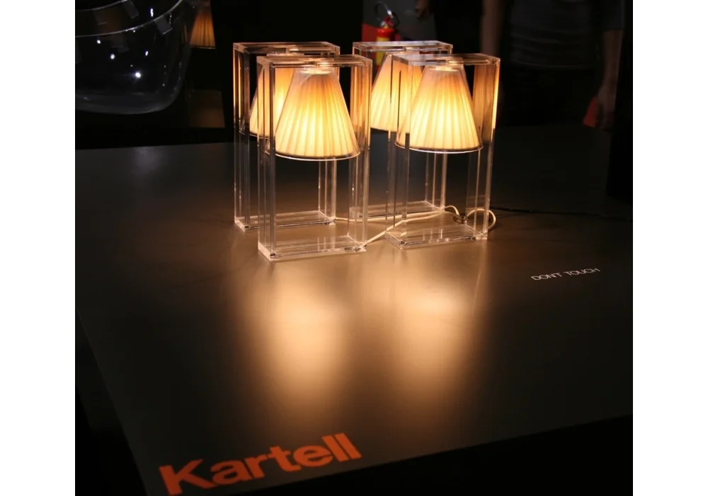 Kartell-Table-lamps-light-air-11.jpg