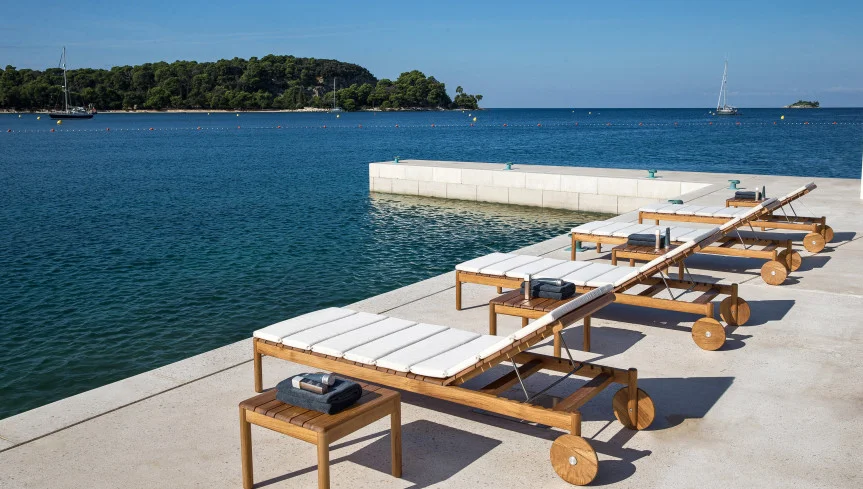 Varaschin-outdoor-tables-and-chairs-coffee-tables-barcode-3.jpg