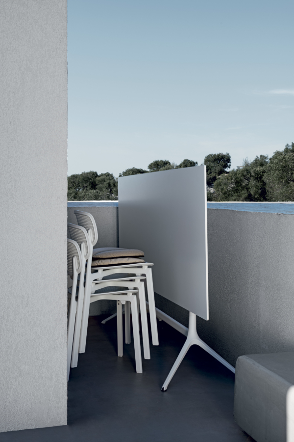 KRISTALIA-Folding-tables-ELEPHANT-TABLE-14.jpg