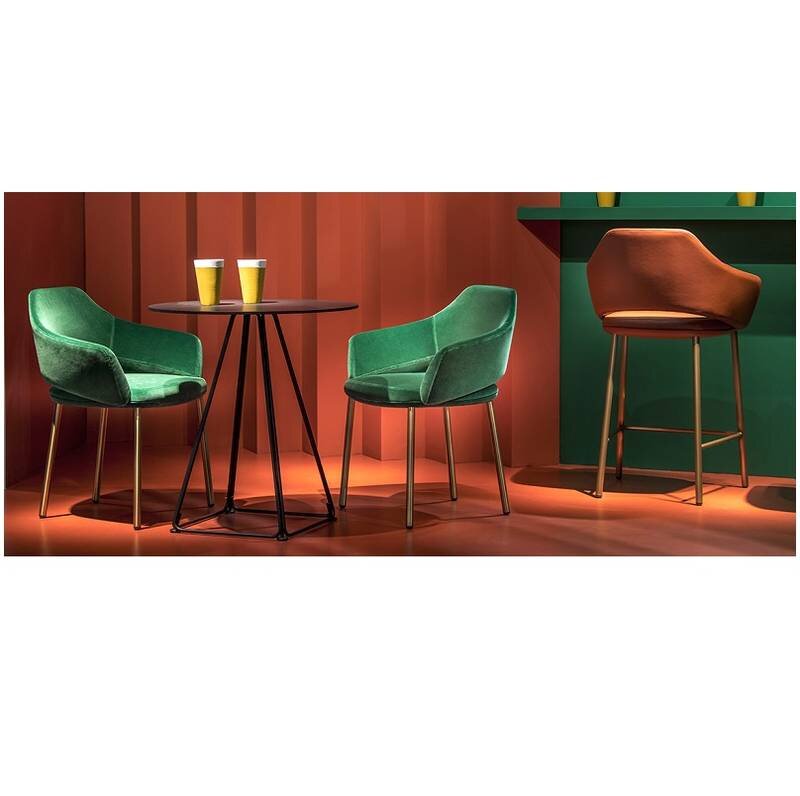 Pedrali-Contract-stools-VIC-648-06.jpg